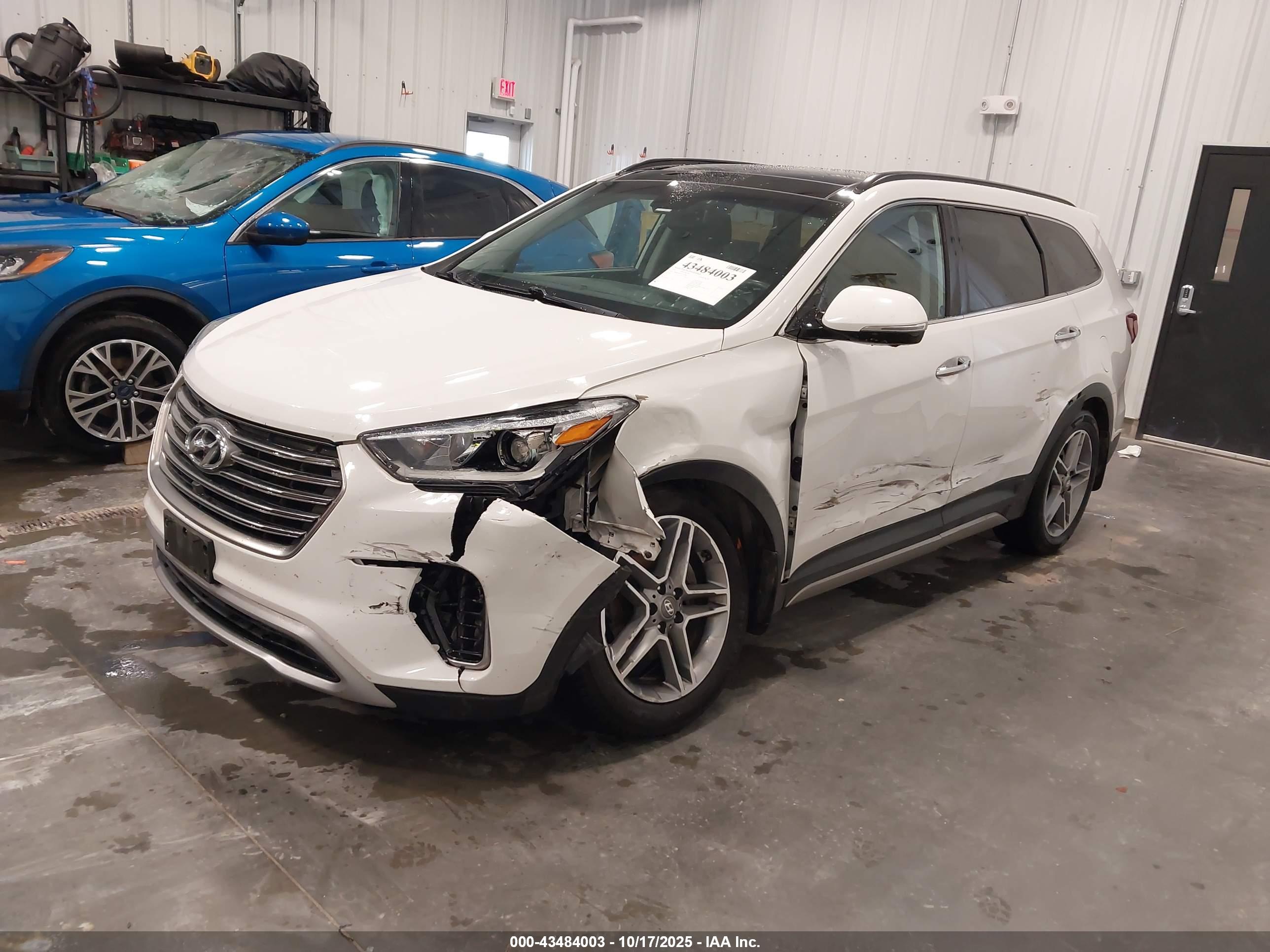 HYUNDAI SANTA image 2