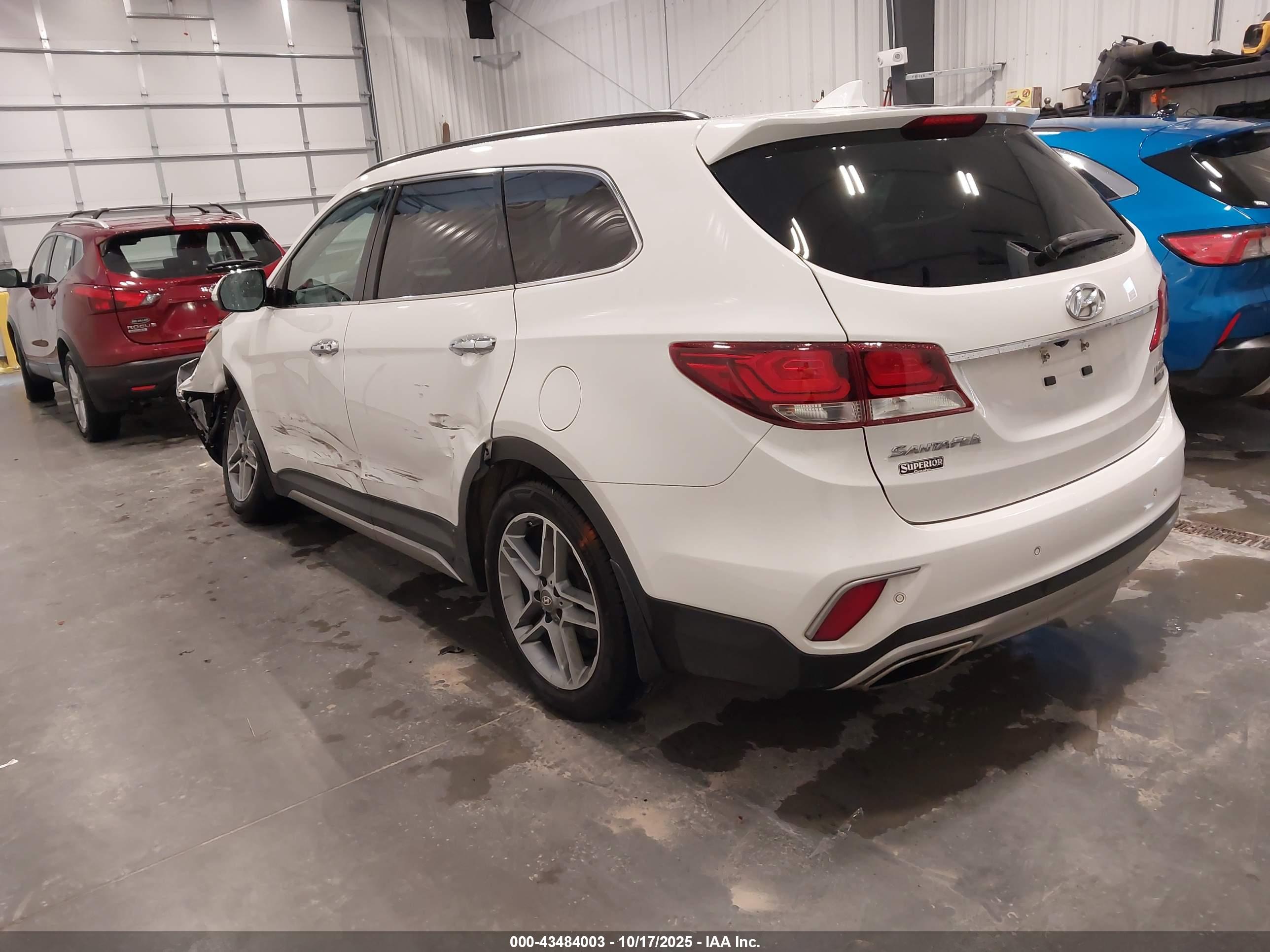 HYUNDAI SANTA image 3