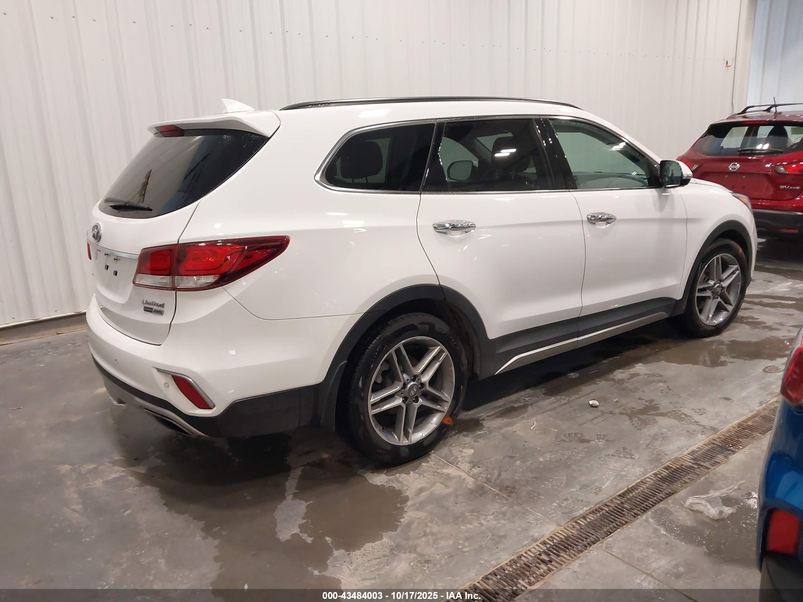 HYUNDAI SANTA image 4