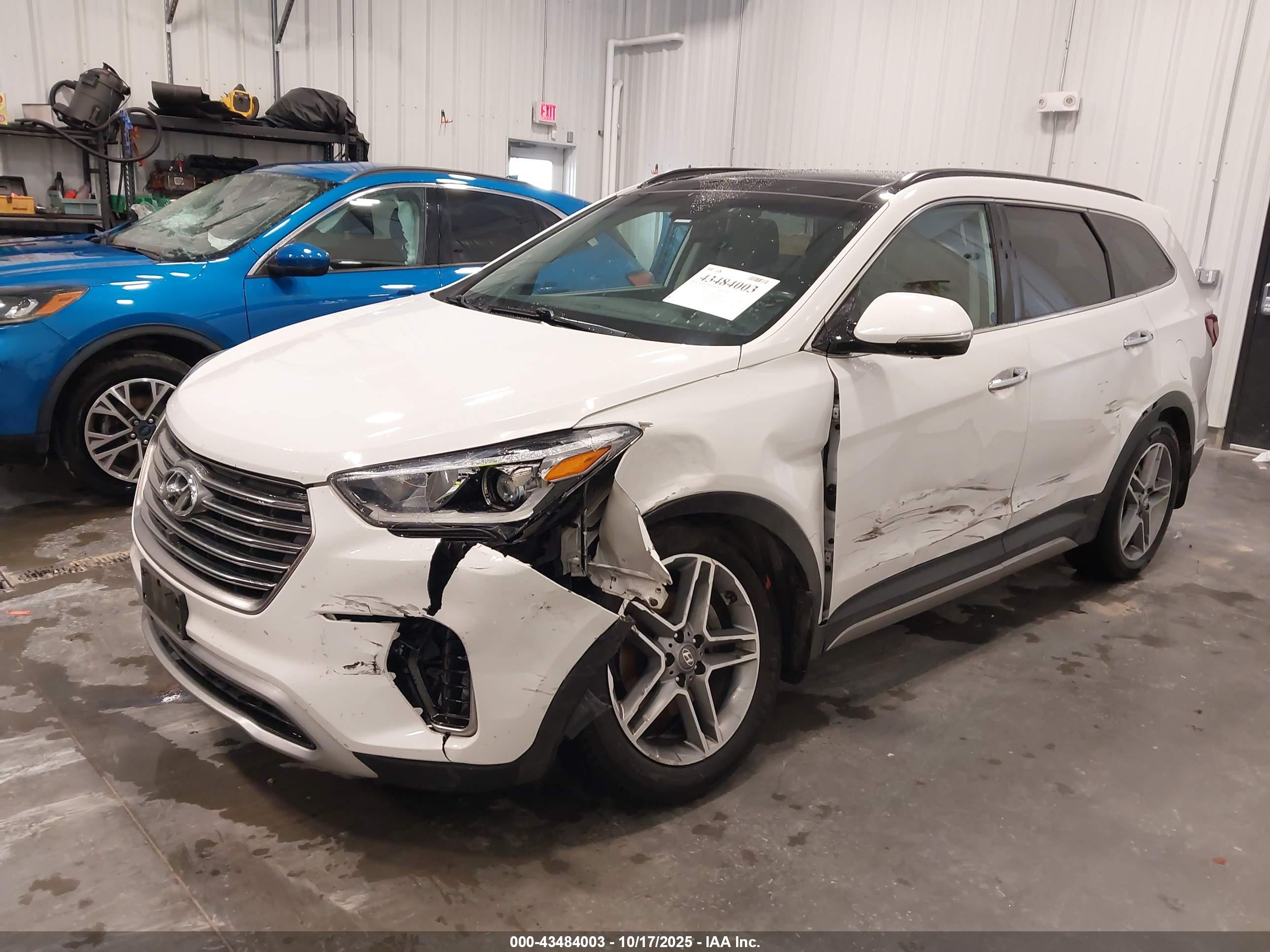 HYUNDAI SANTA image 6