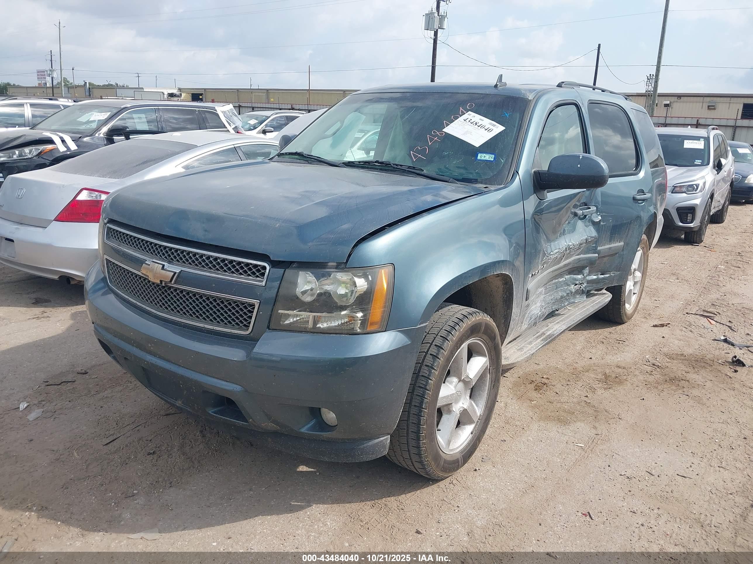 CHEVROLET TAHOE image 2