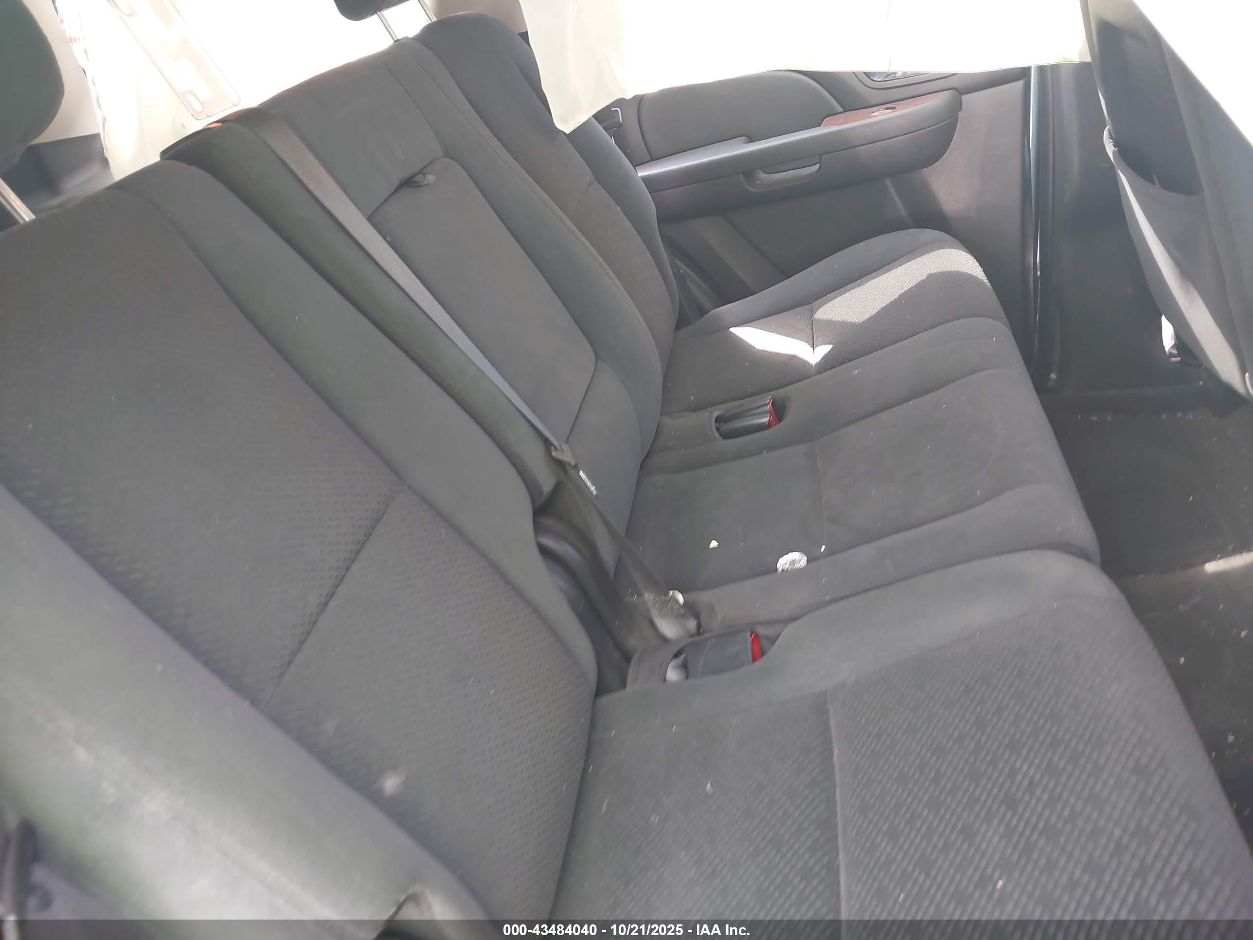 CHEVROLET TAHOE image 8