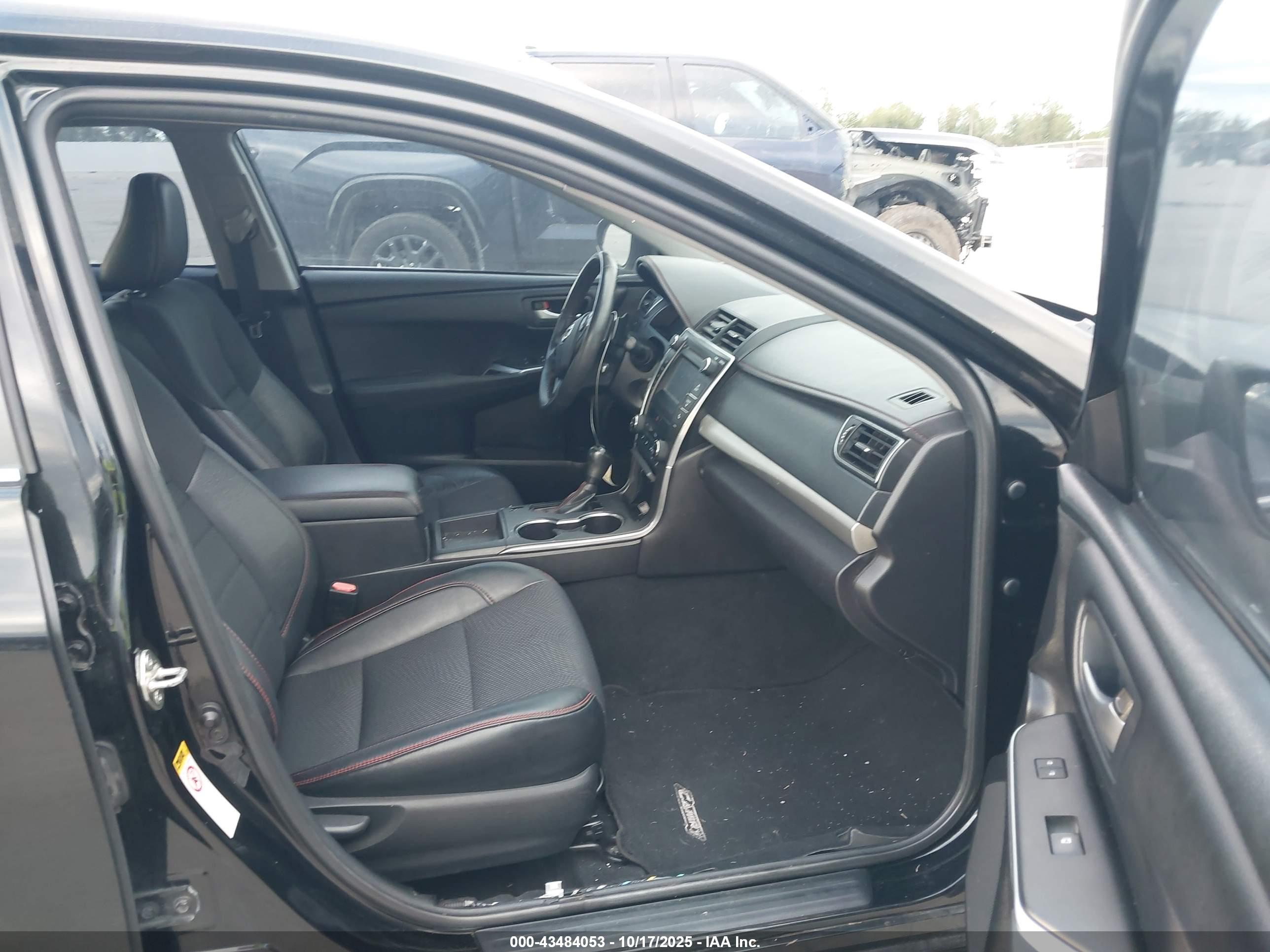 TOYOTA CAMRY image 5