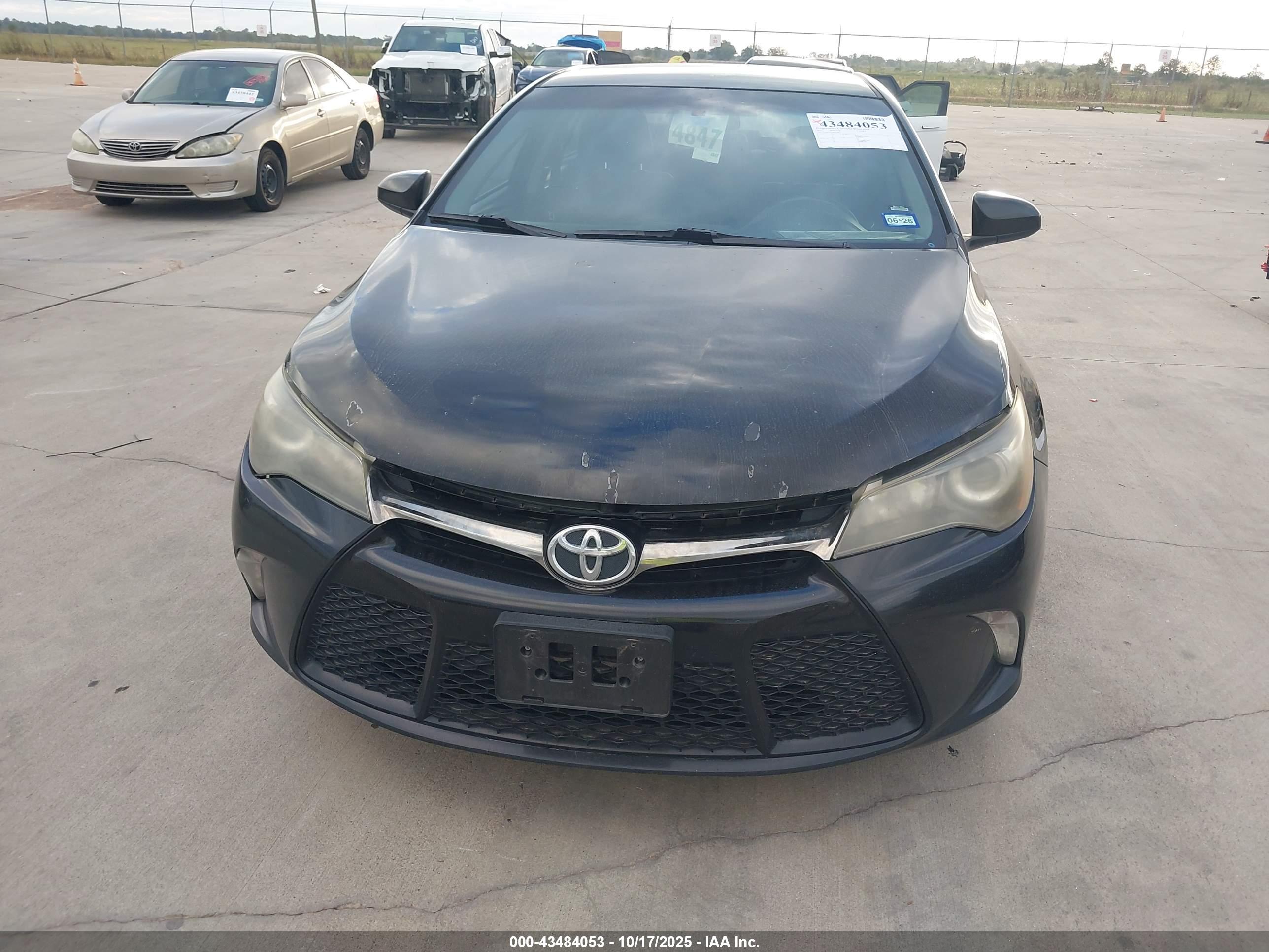 TOYOTA CAMRY image 6