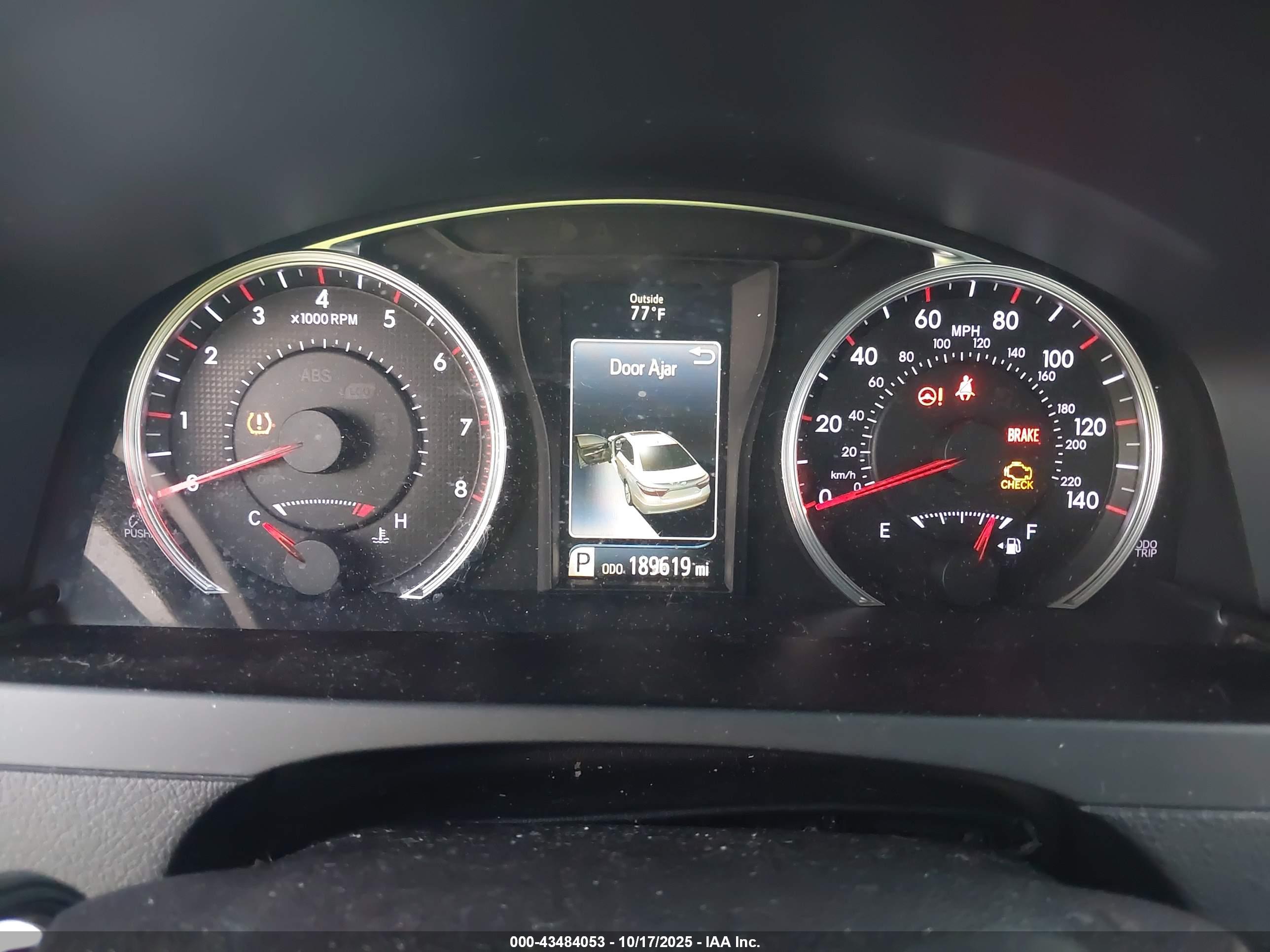 TOYOTA CAMRY image 7