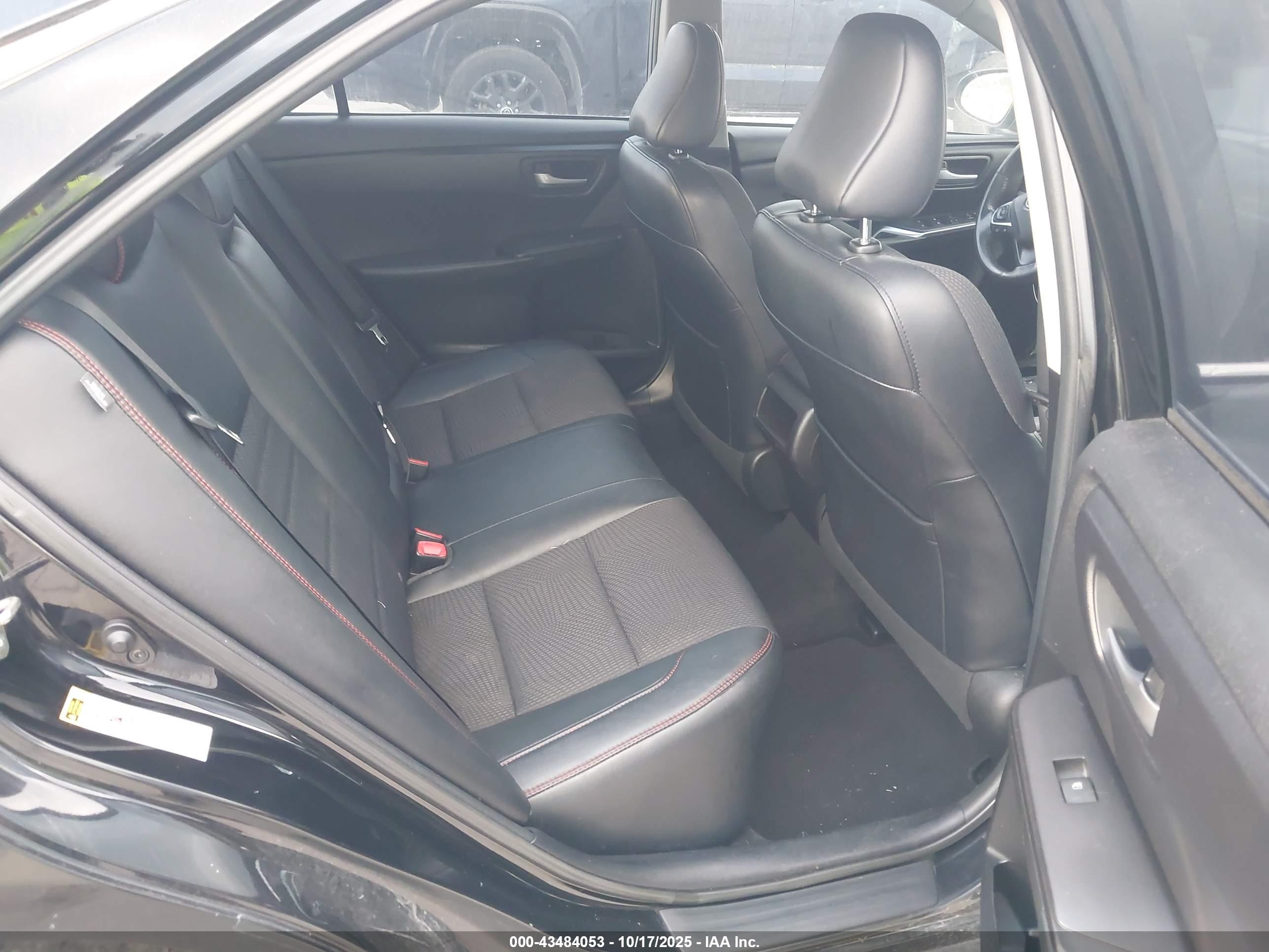 TOYOTA CAMRY image 8