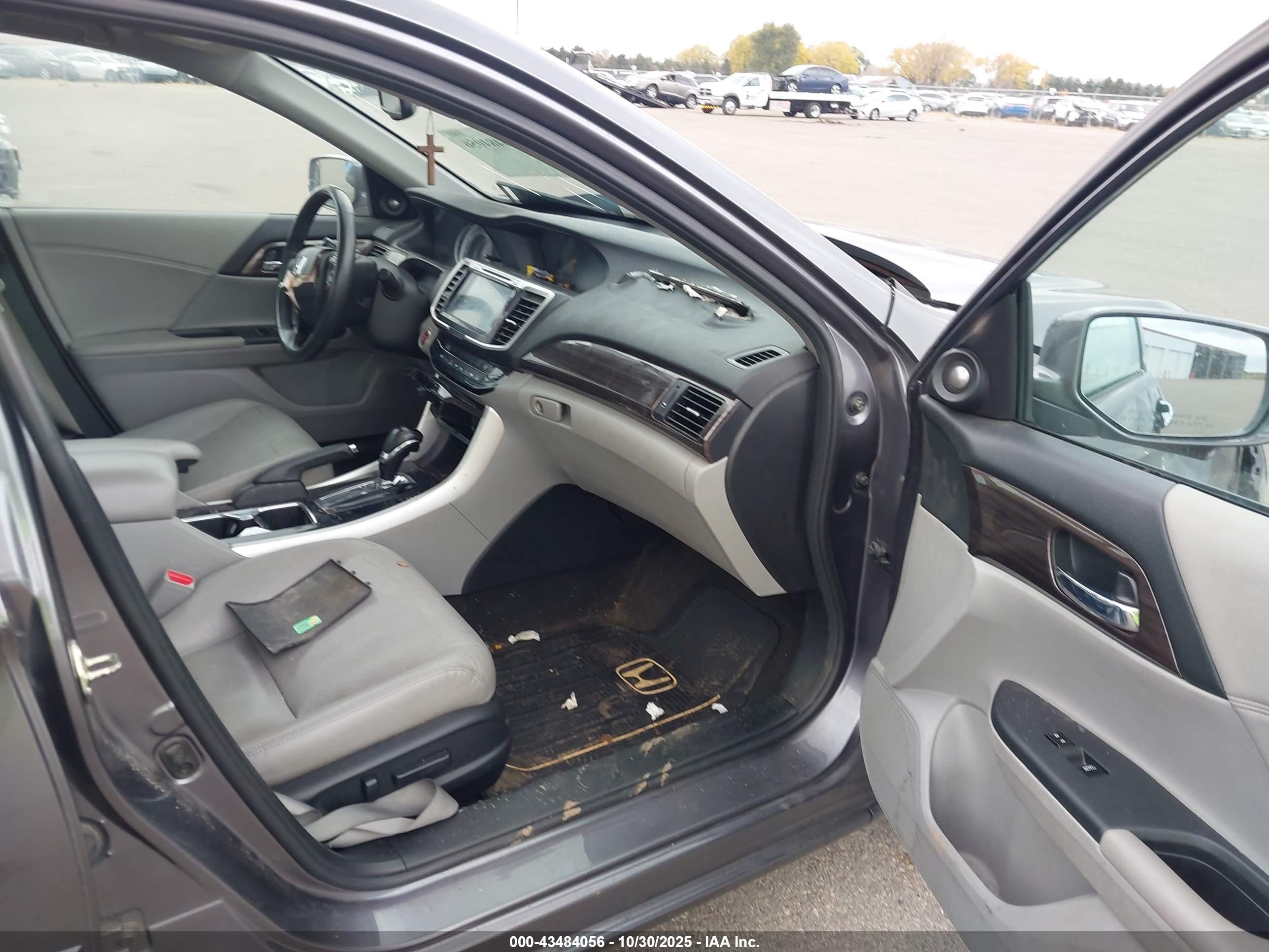 HONDA ACCORD image 5