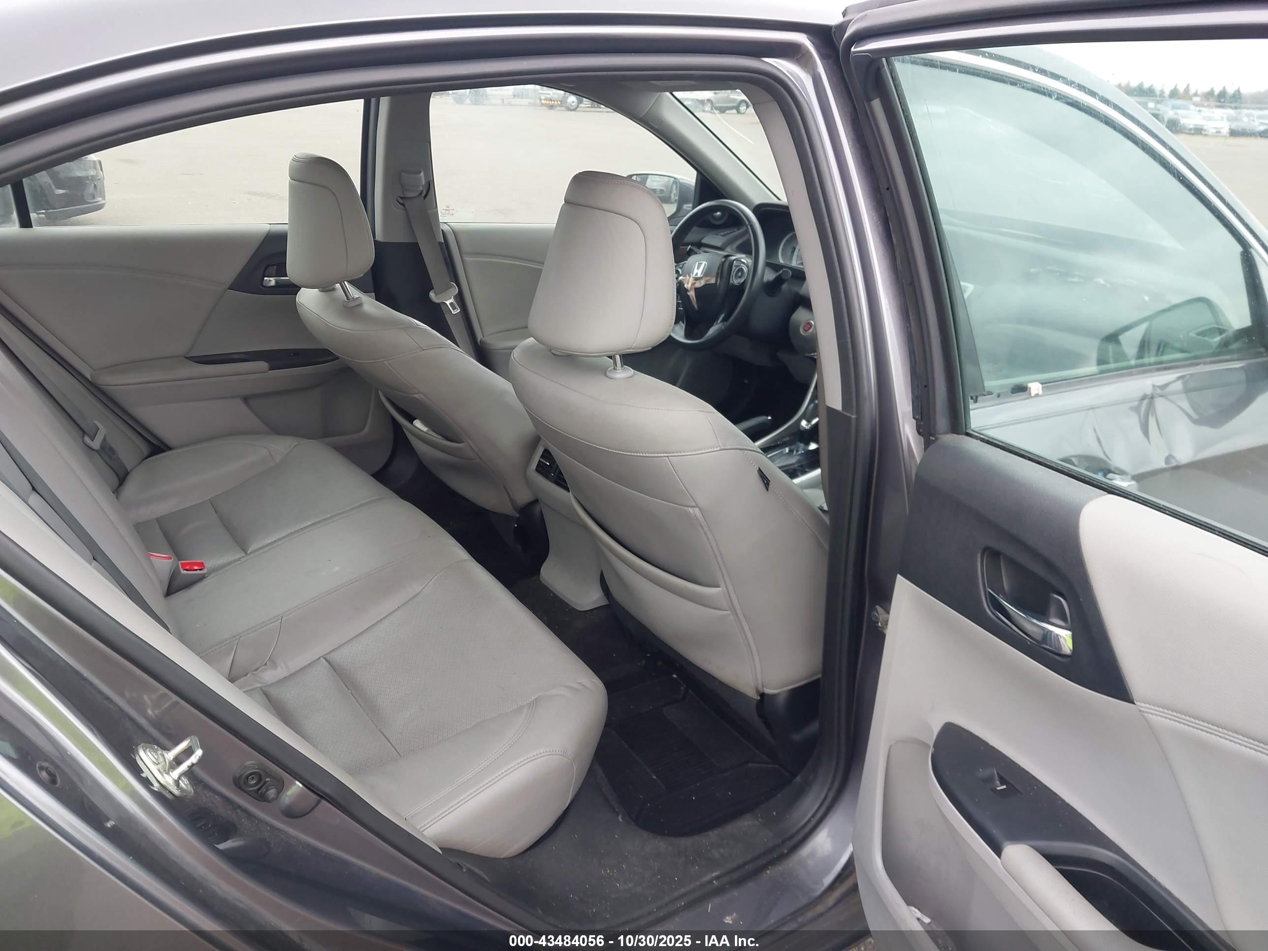HONDA ACCORD image 8