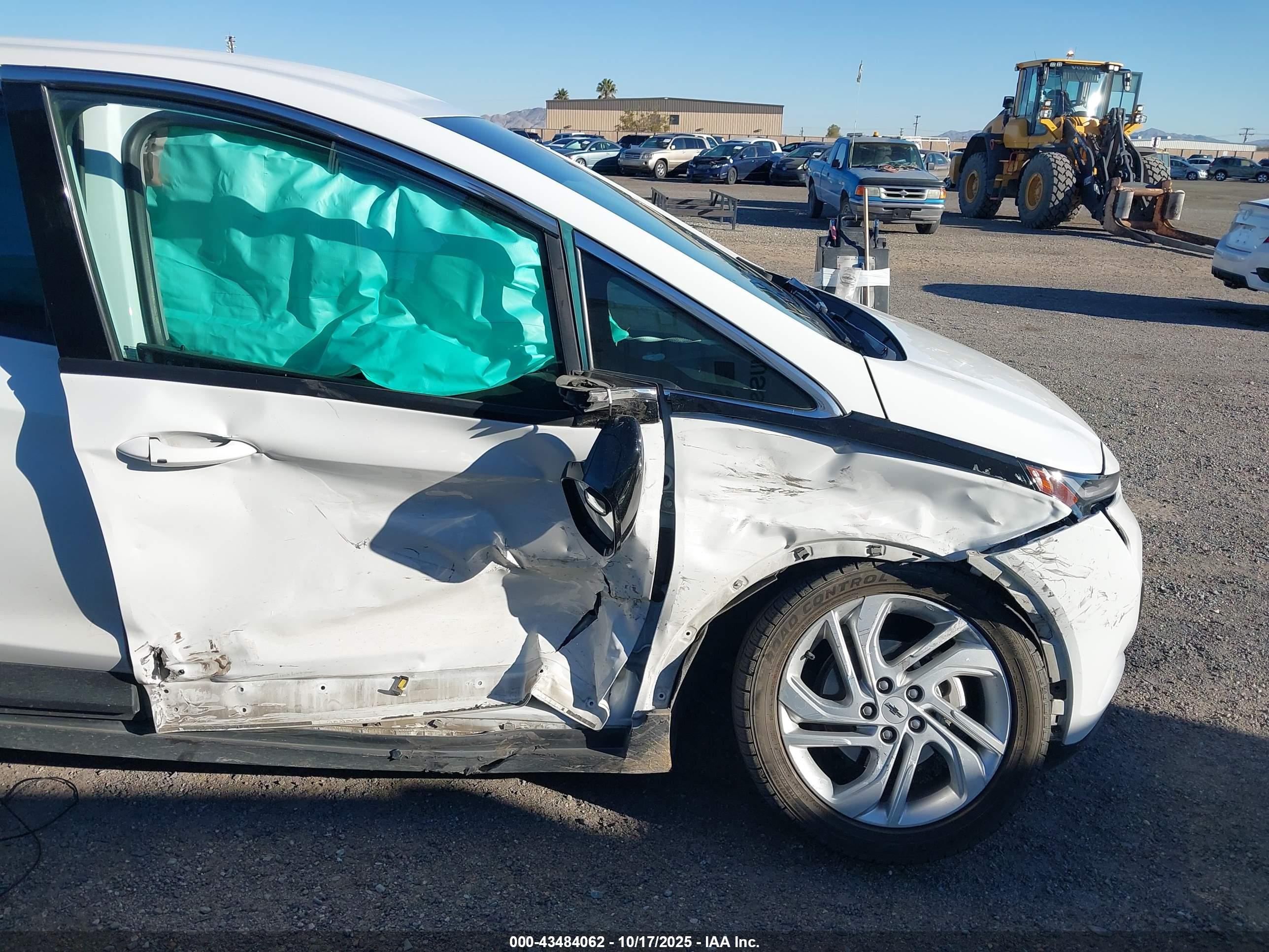 CHEVROLET BOLT image 6