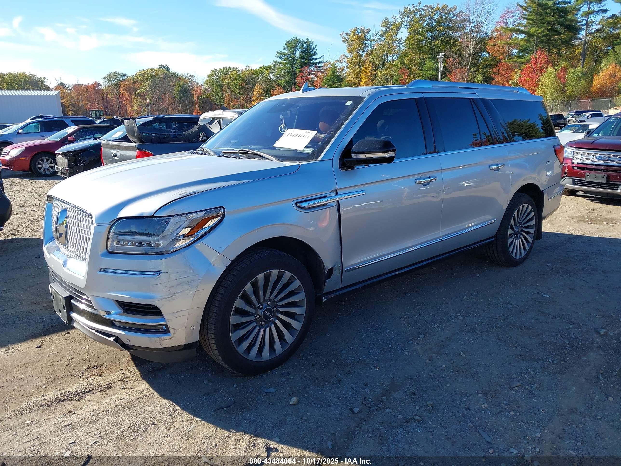 LINCOLN NAVIGATOR image 2