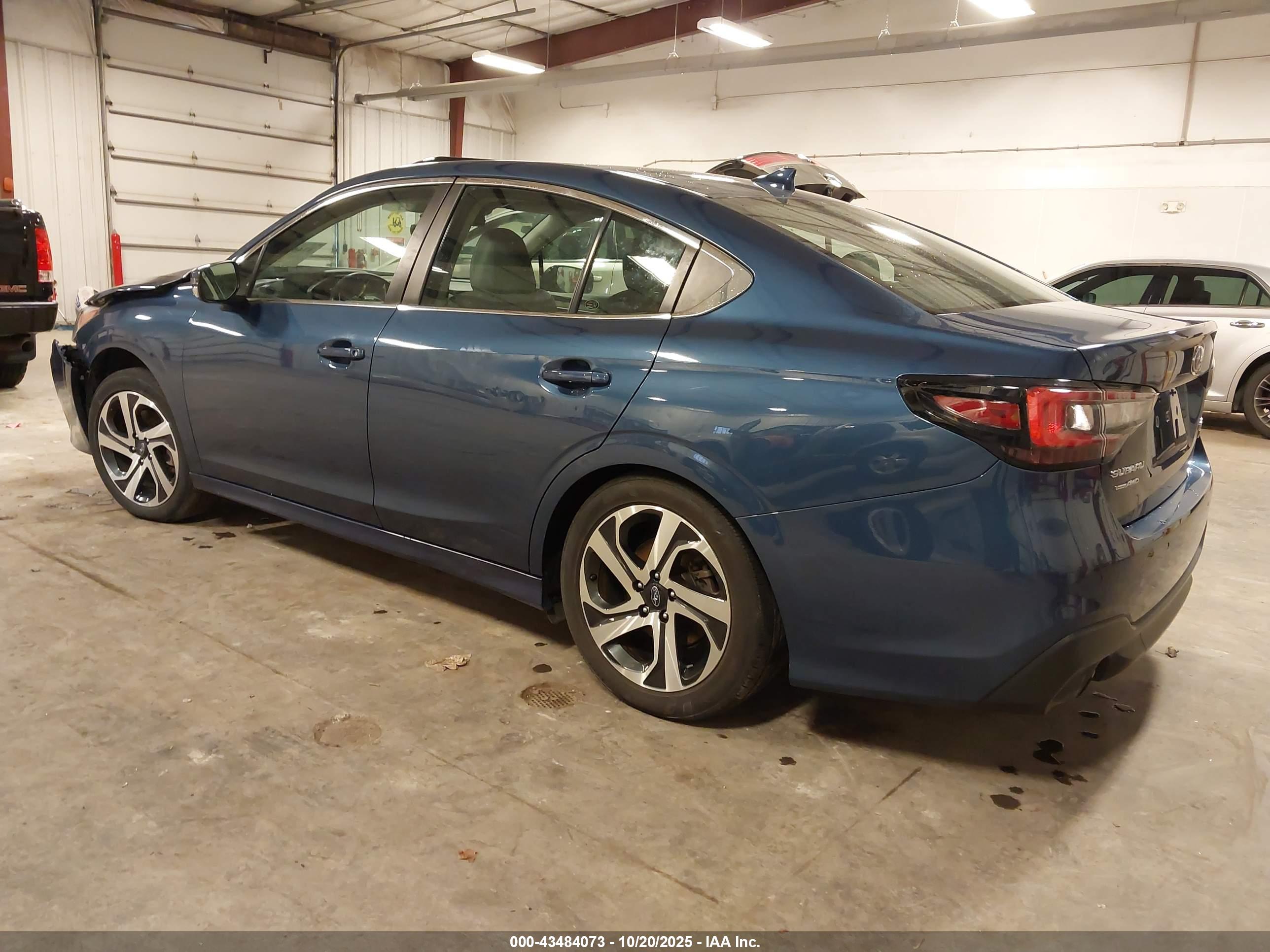 SUBARU LEGACY image 3