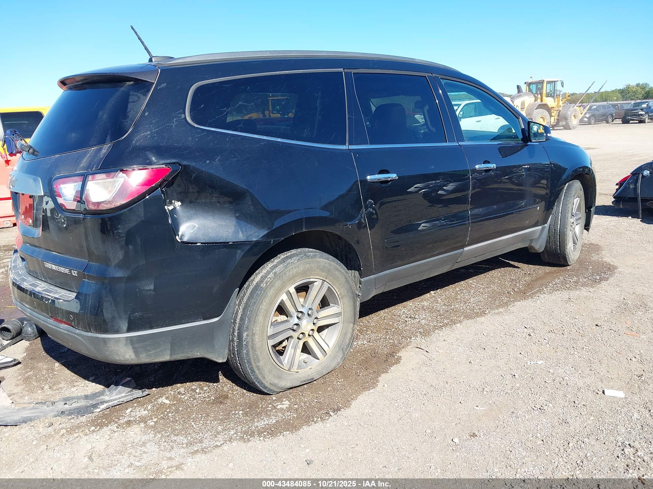 CHEVROLET TRAVERSE image 4
