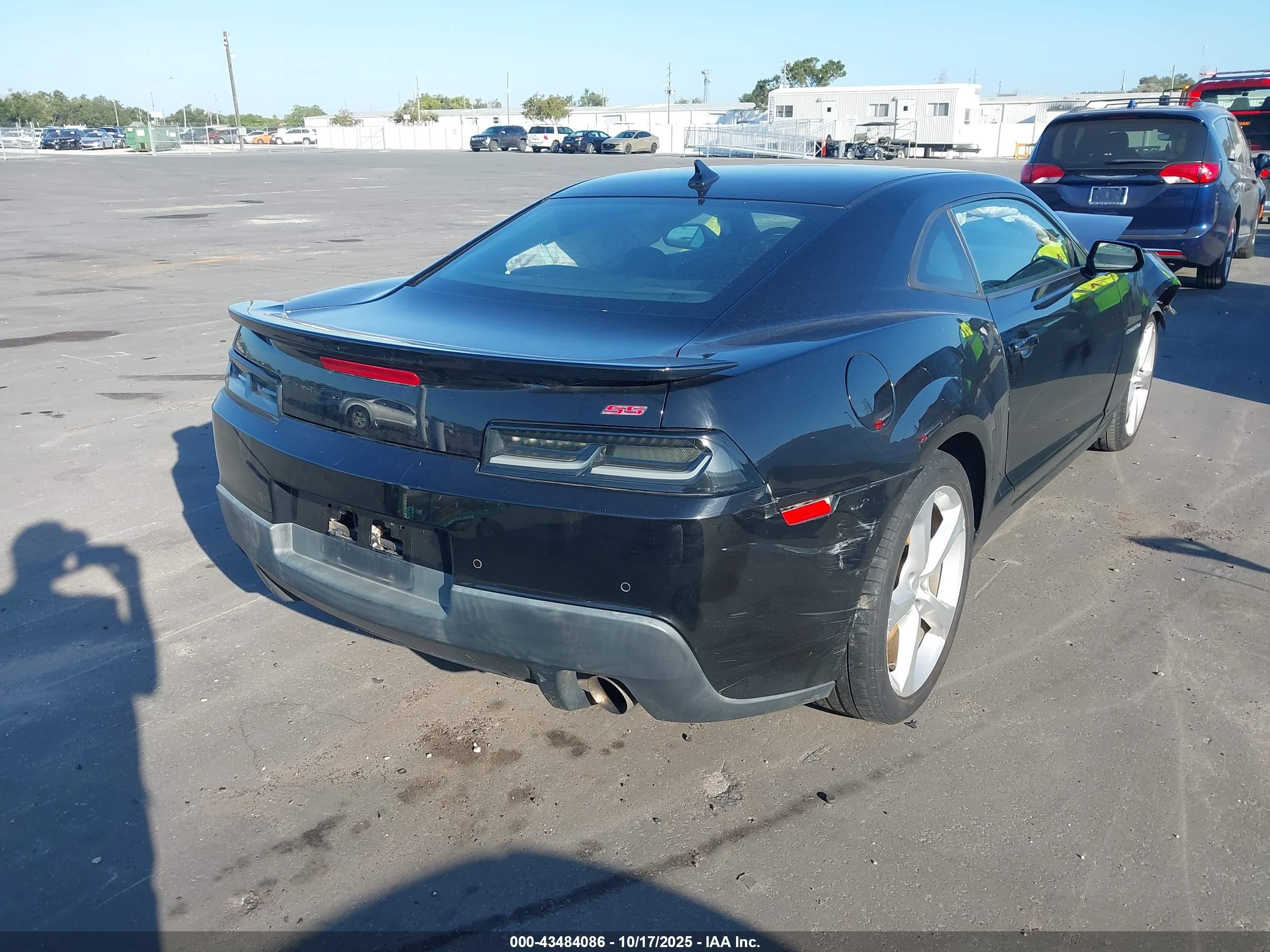 CHEVROLET CAMARO image 4