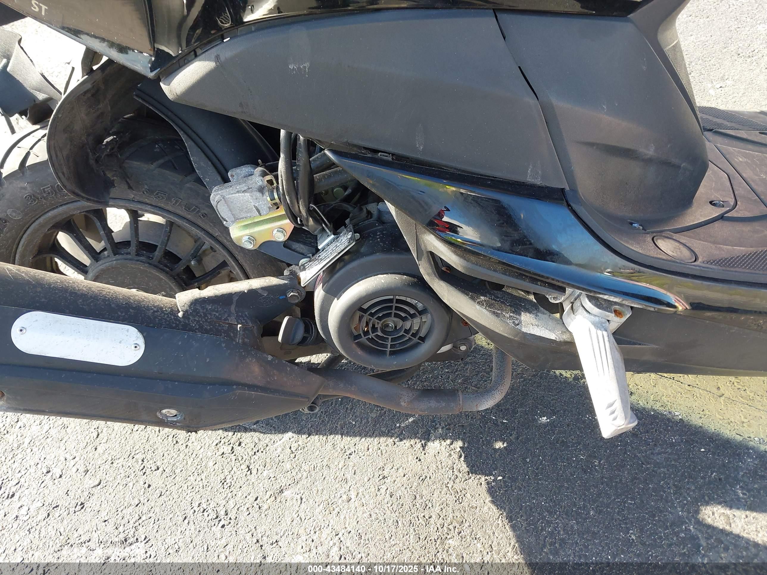TZTC SCOOTER image 8