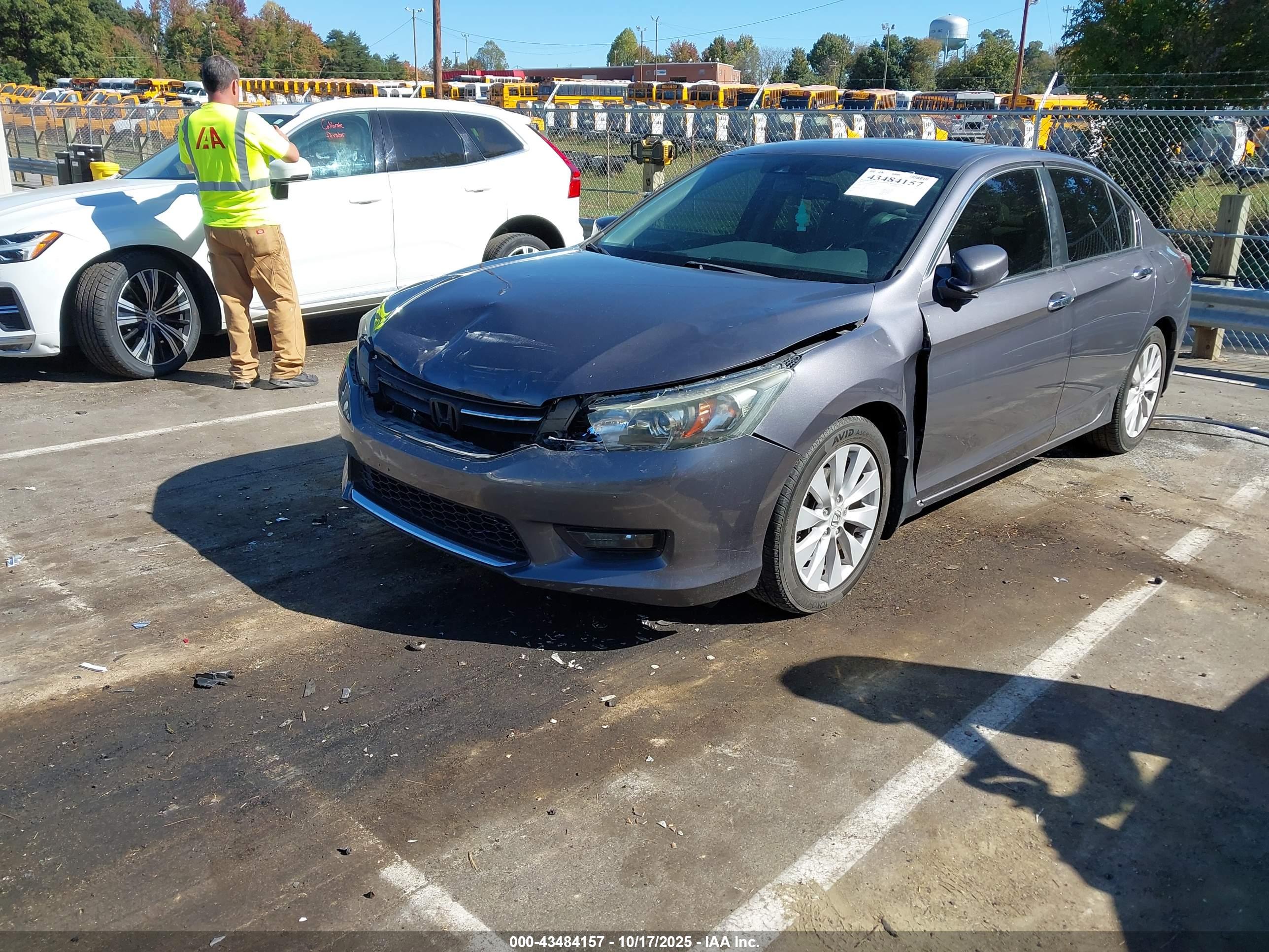 HONDA ACCORD image 2