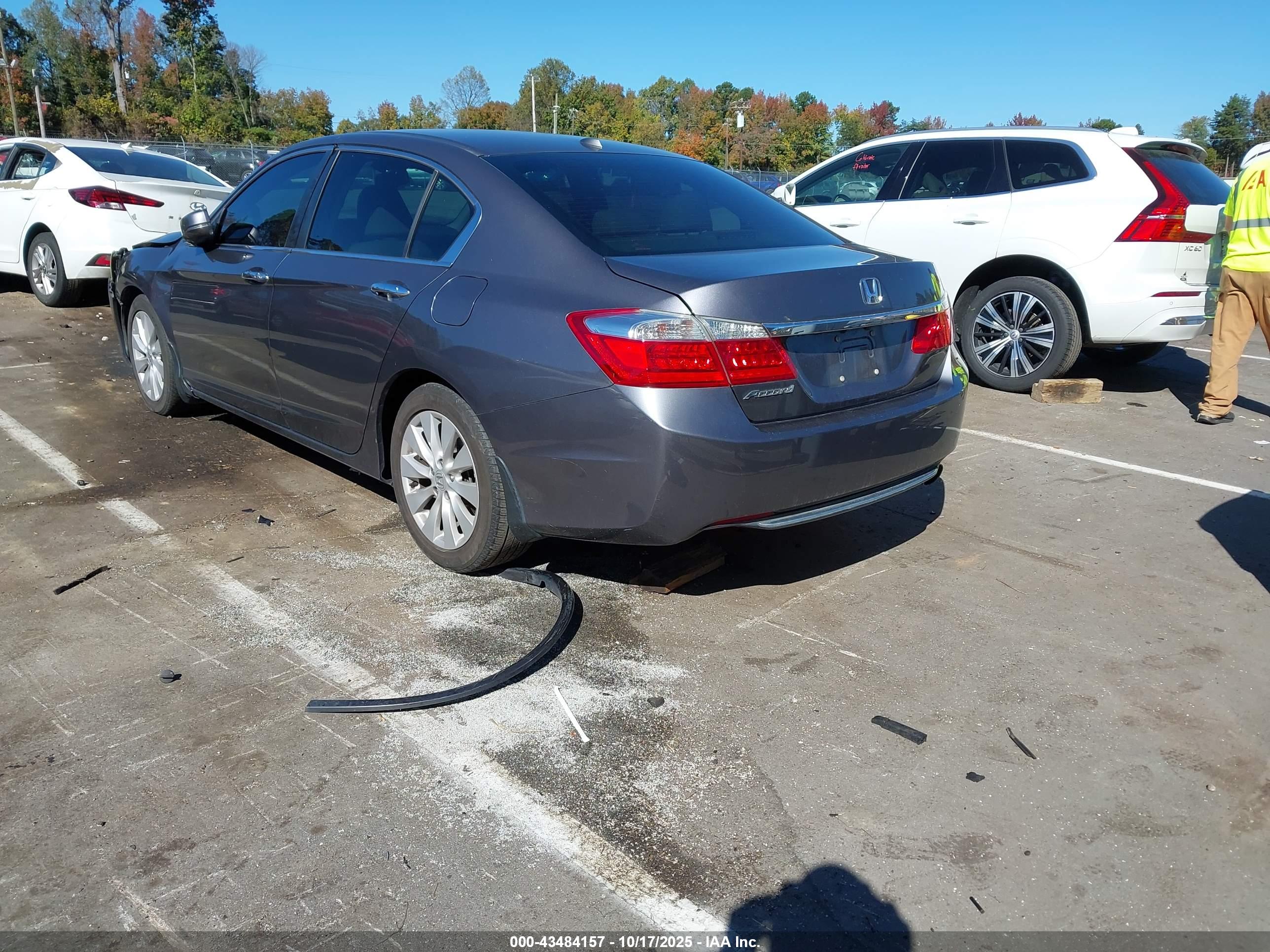 HONDA ACCORD image 3