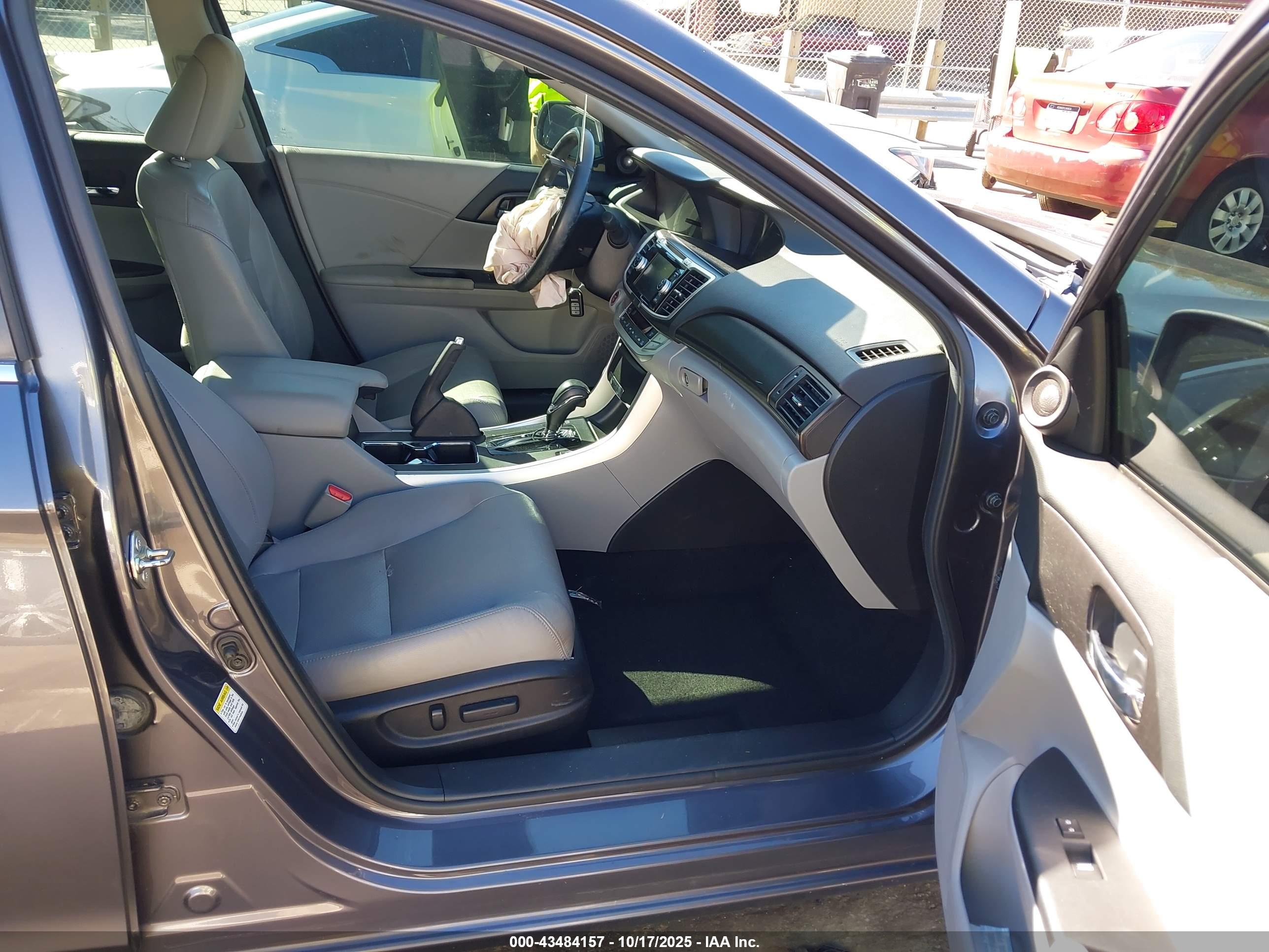 HONDA ACCORD image 5