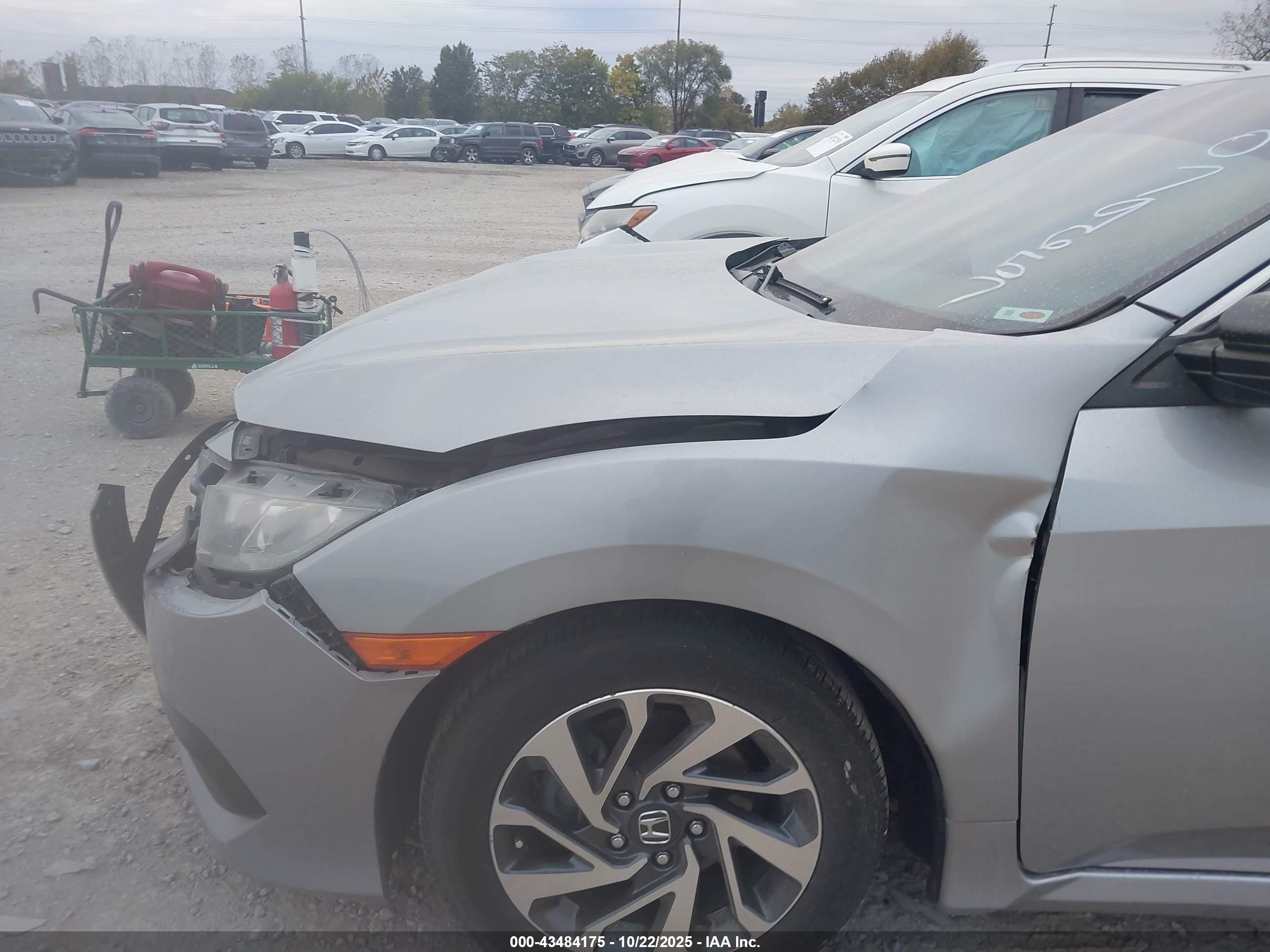 HONDA CIVIC image 6