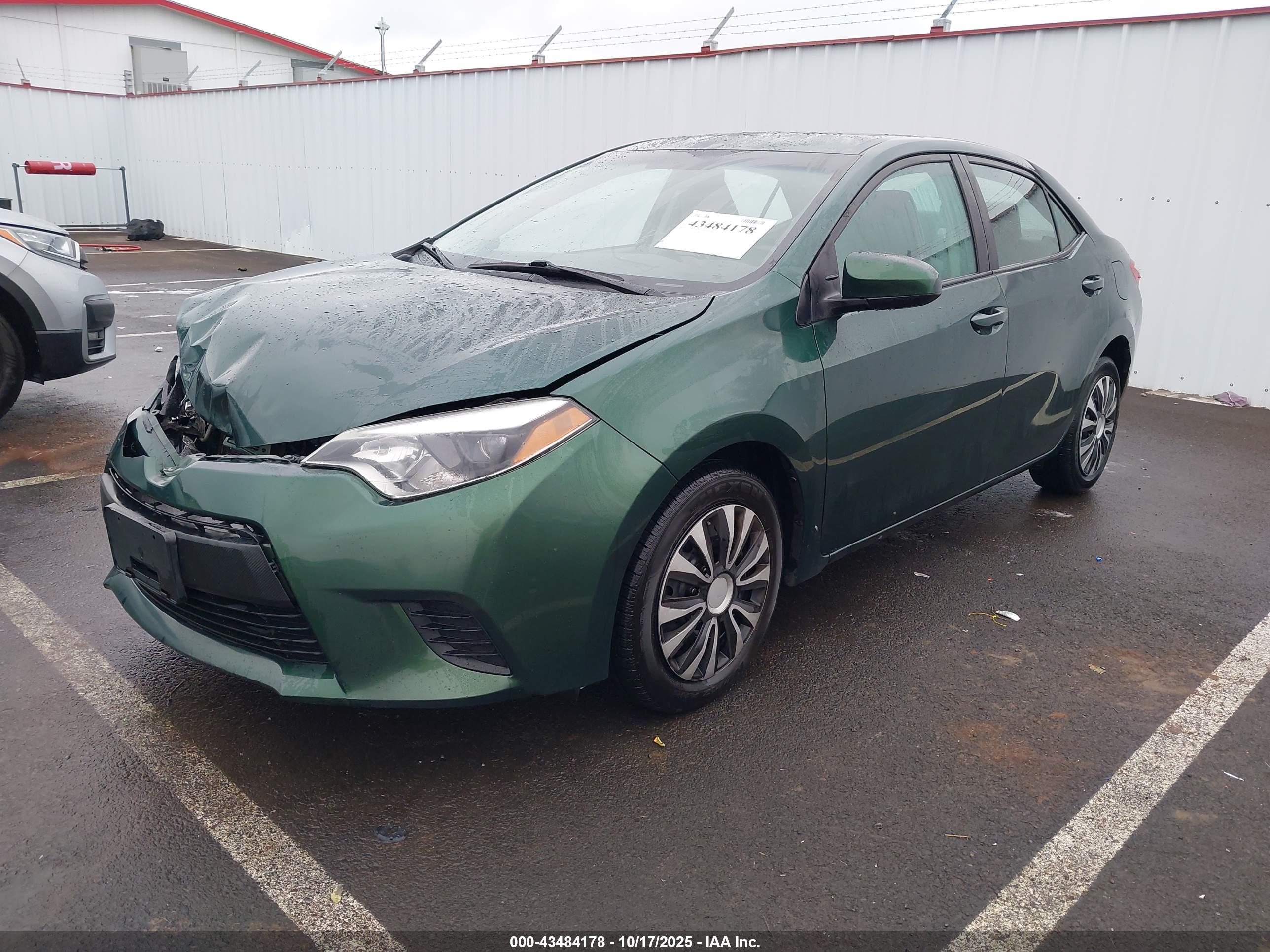 TOYOTA COROLLA image 2