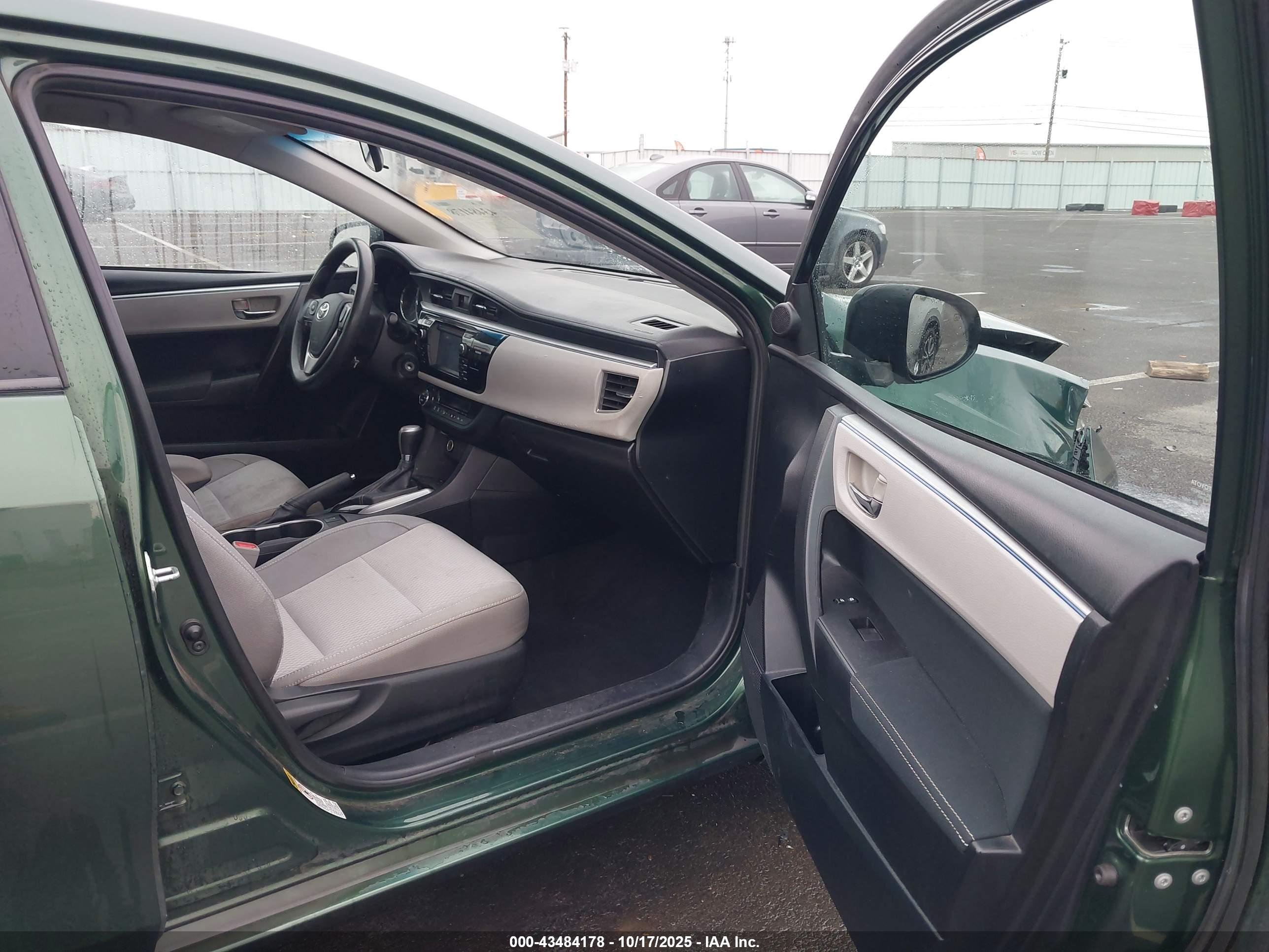 TOYOTA COROLLA image 5