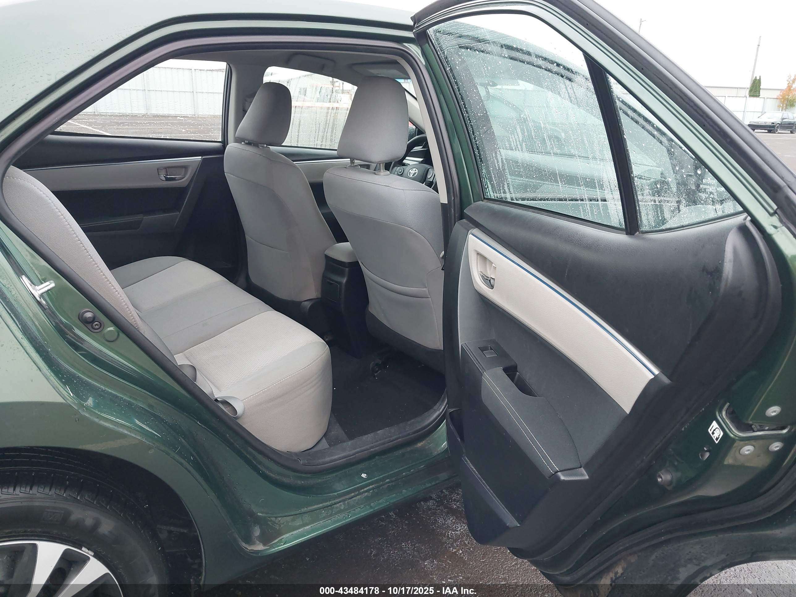 TOYOTA COROLLA image 8