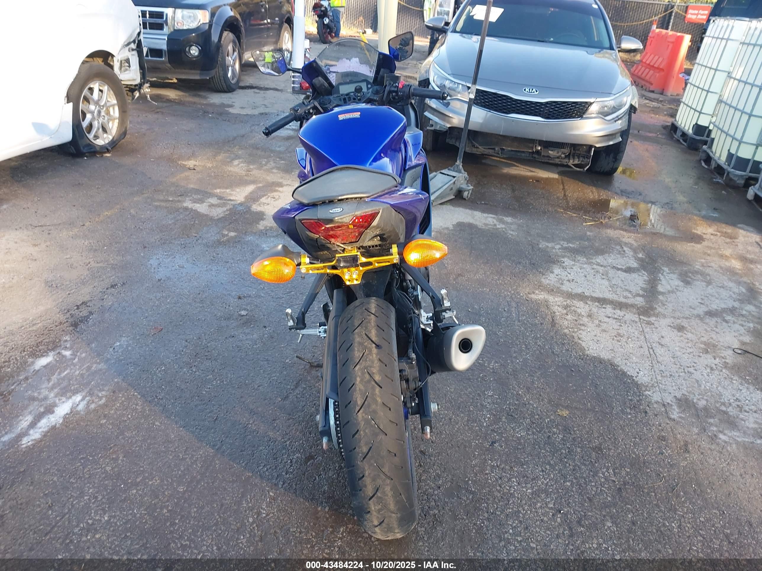 YAMAHA YZFR3 image 6