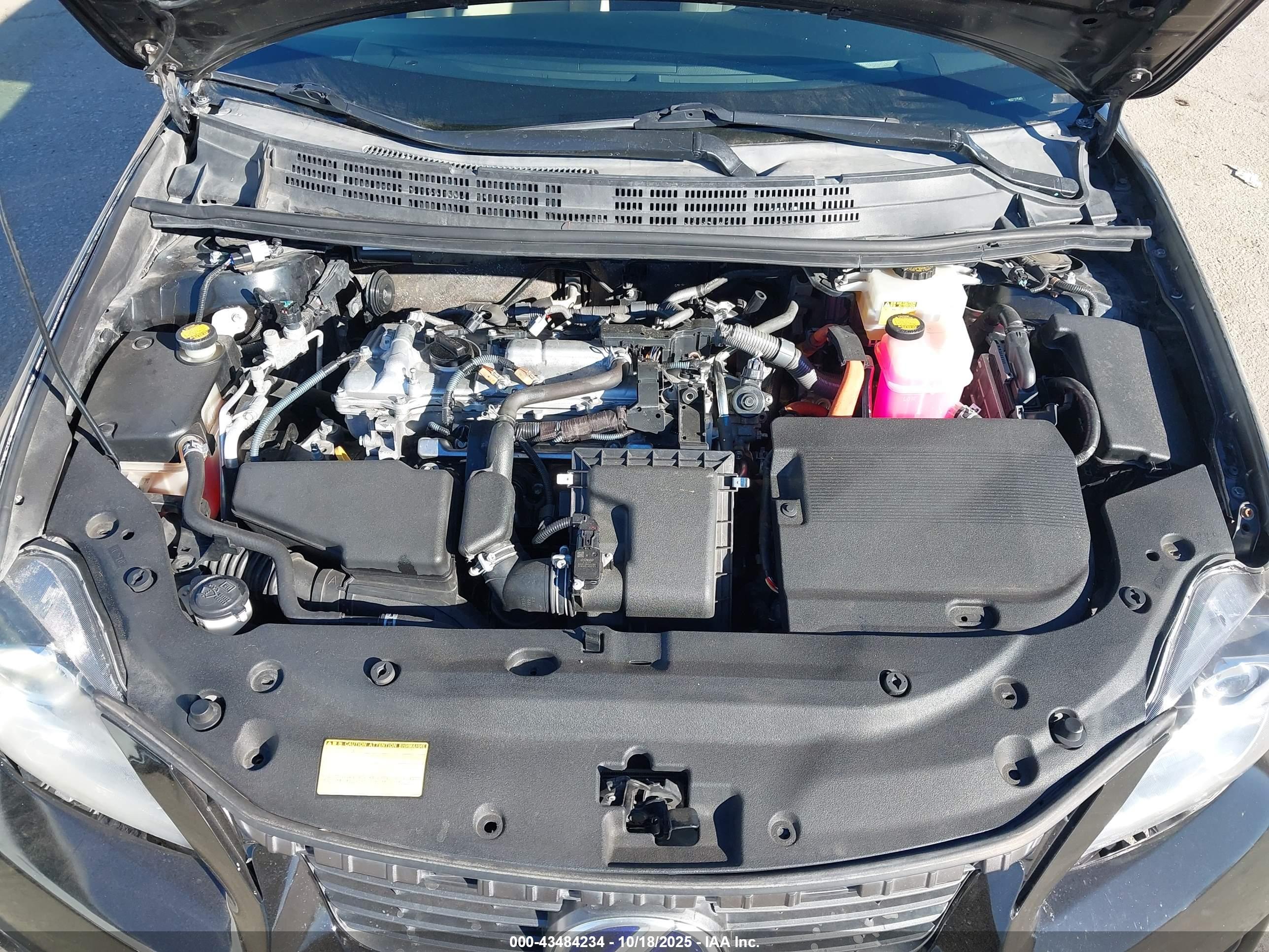 LEXUS CT image 10
