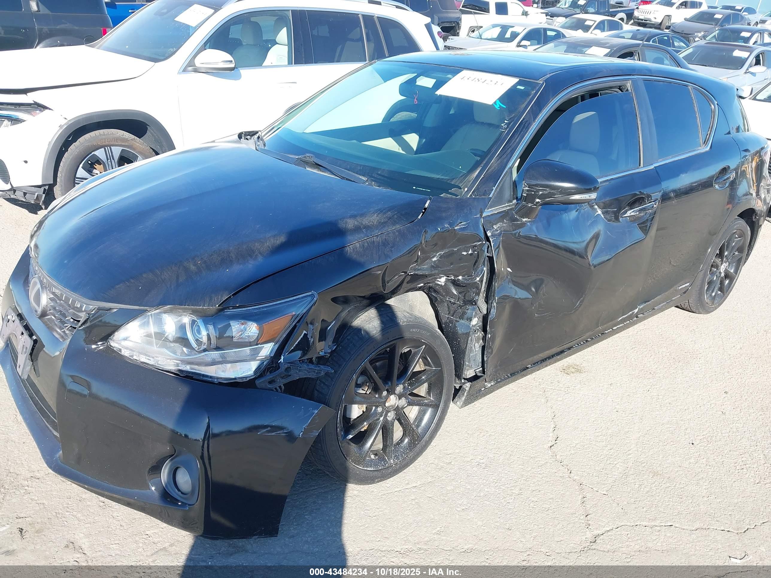LEXUS CT image 6