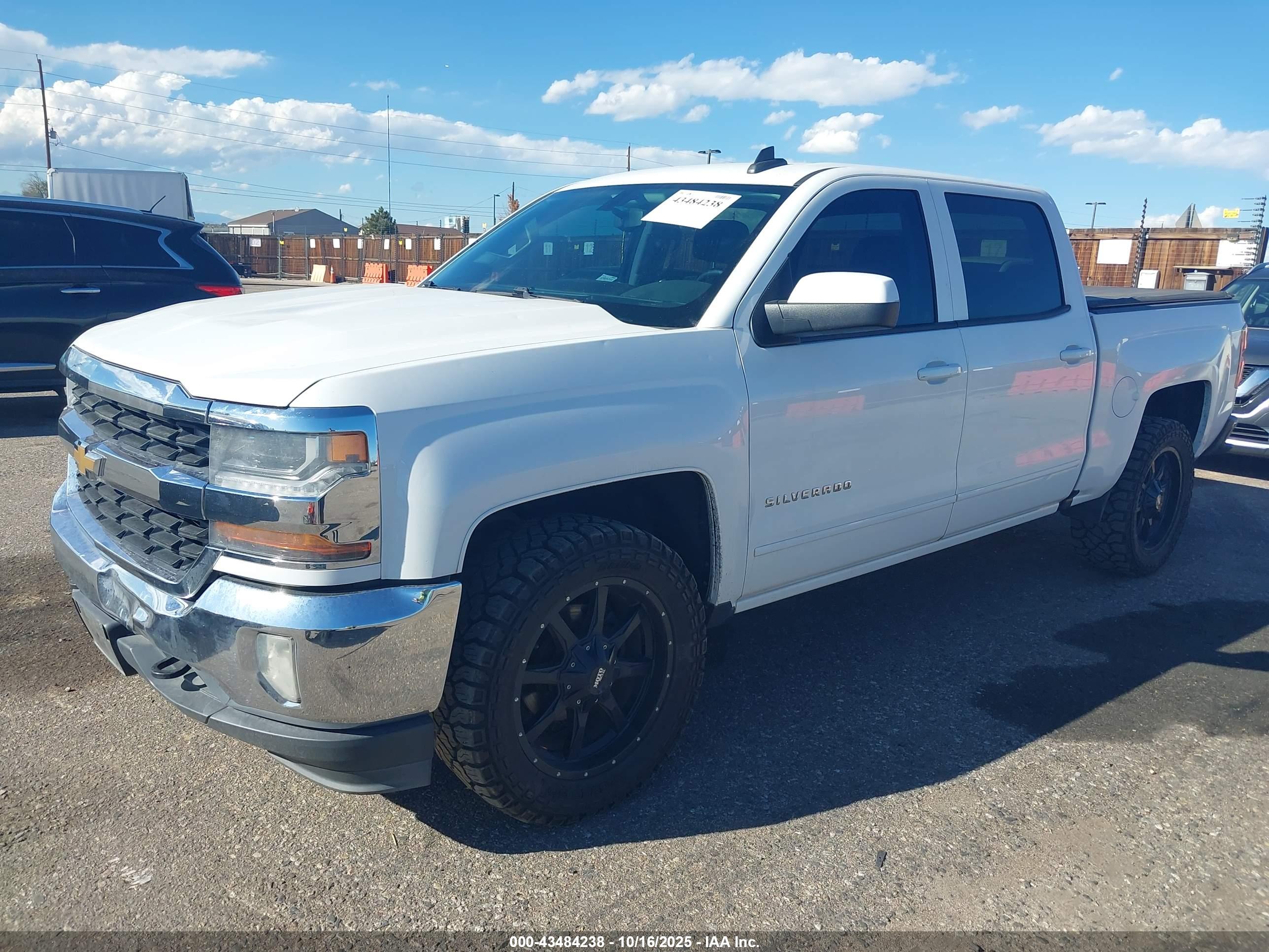 CHEVROLET SILVERADO image 2