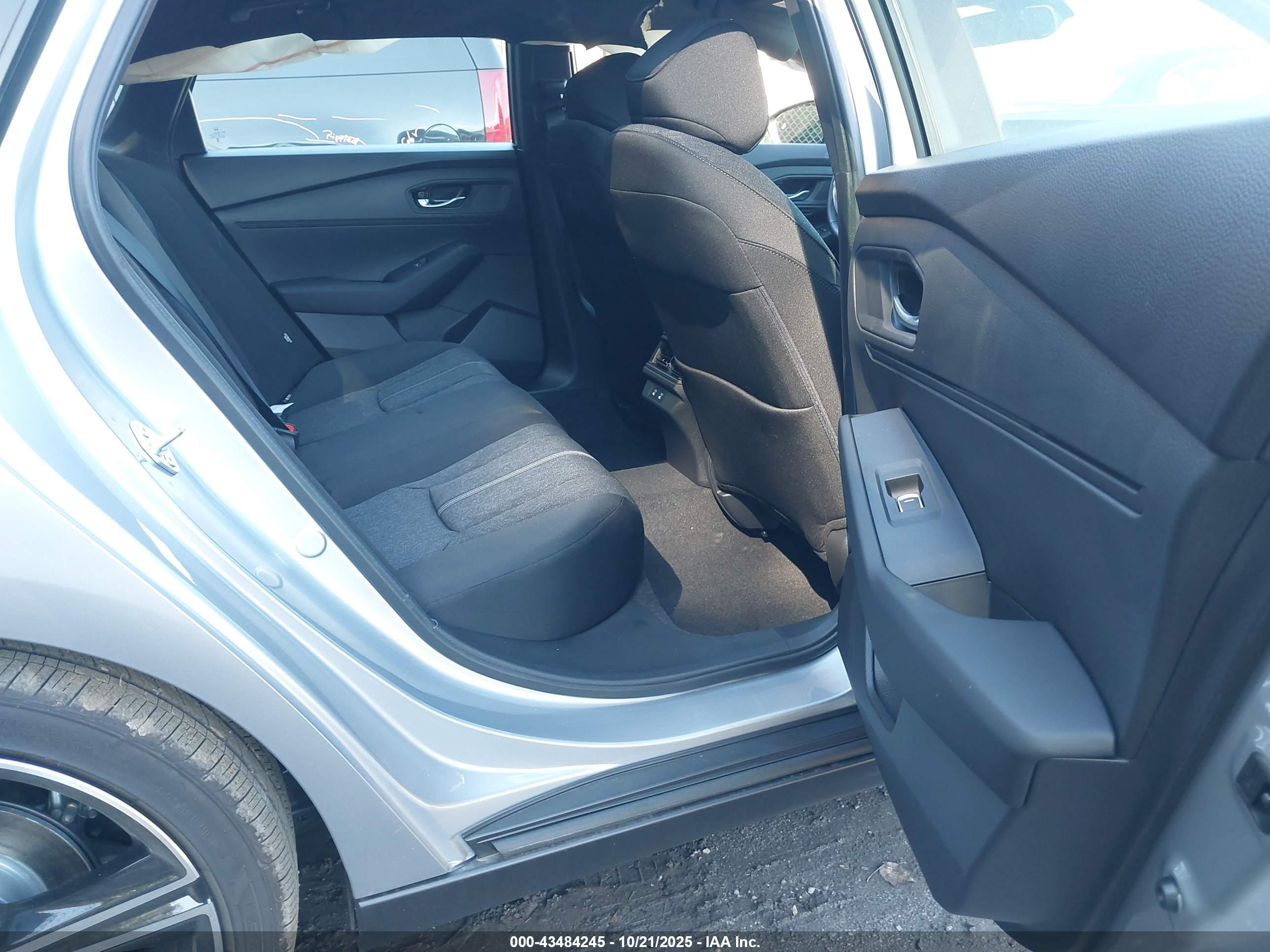 HONDA ACCORD image 8