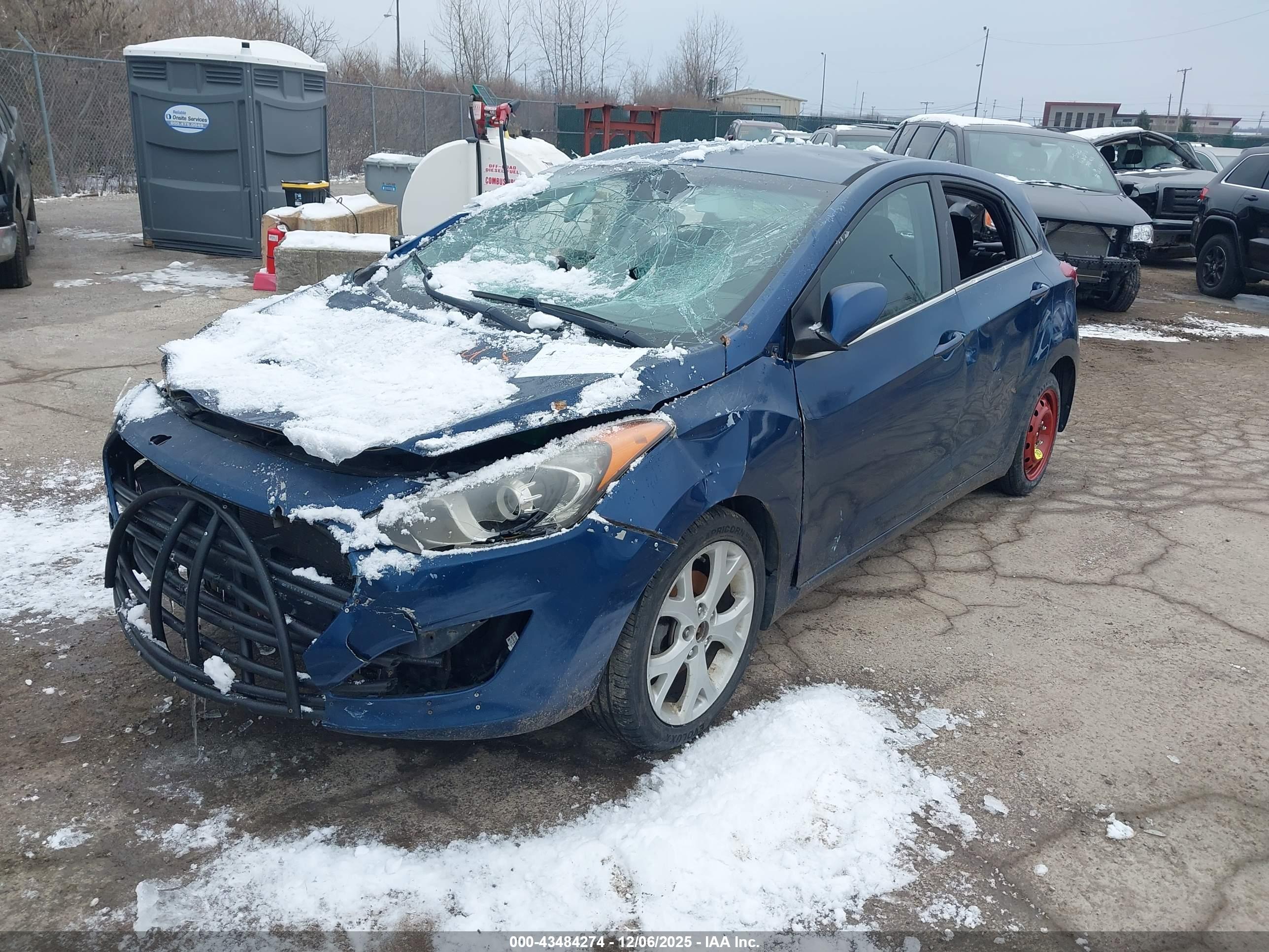 HYUNDAI ELANTRA image 2