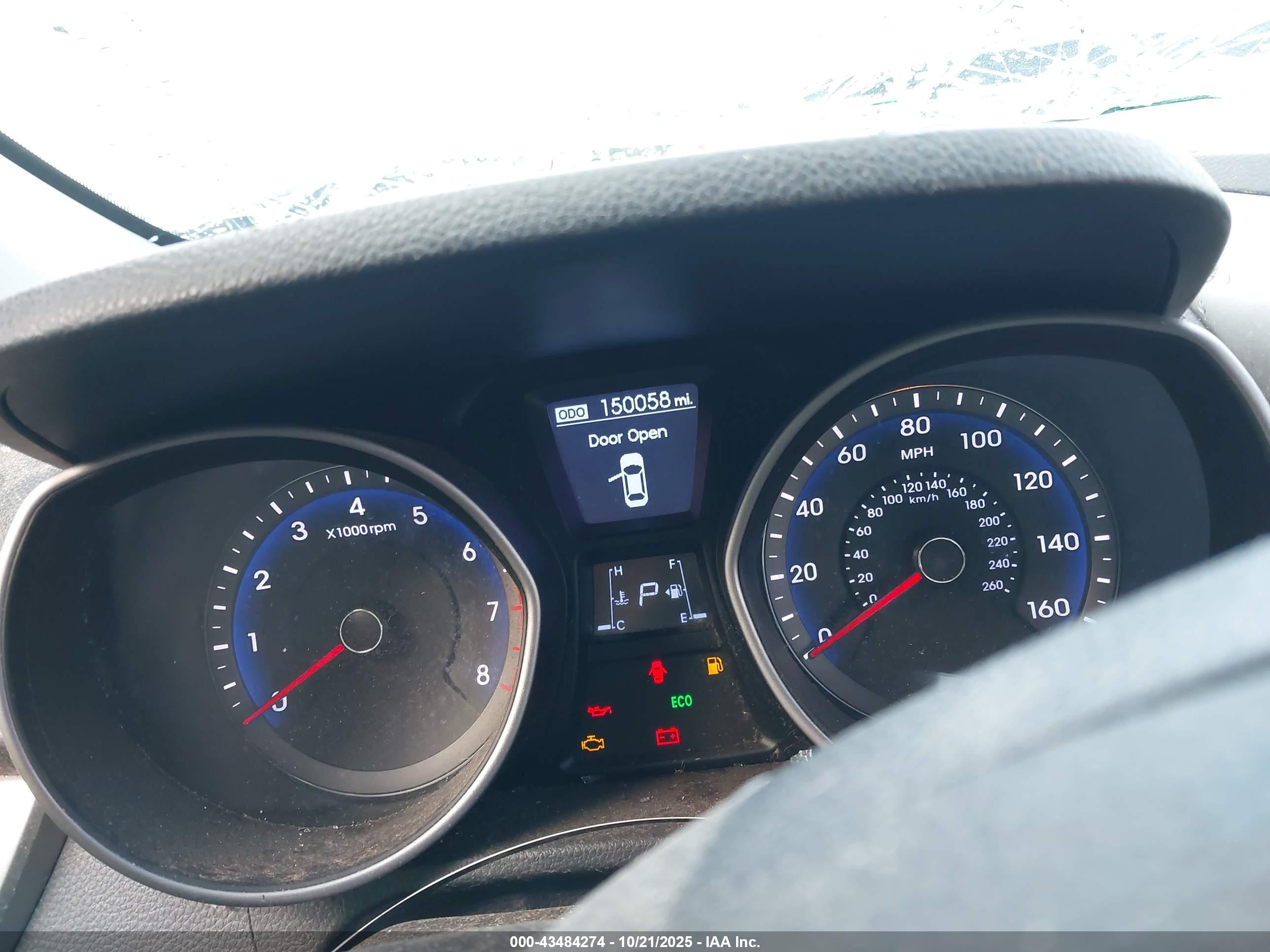 HYUNDAI ELANTRA image 7