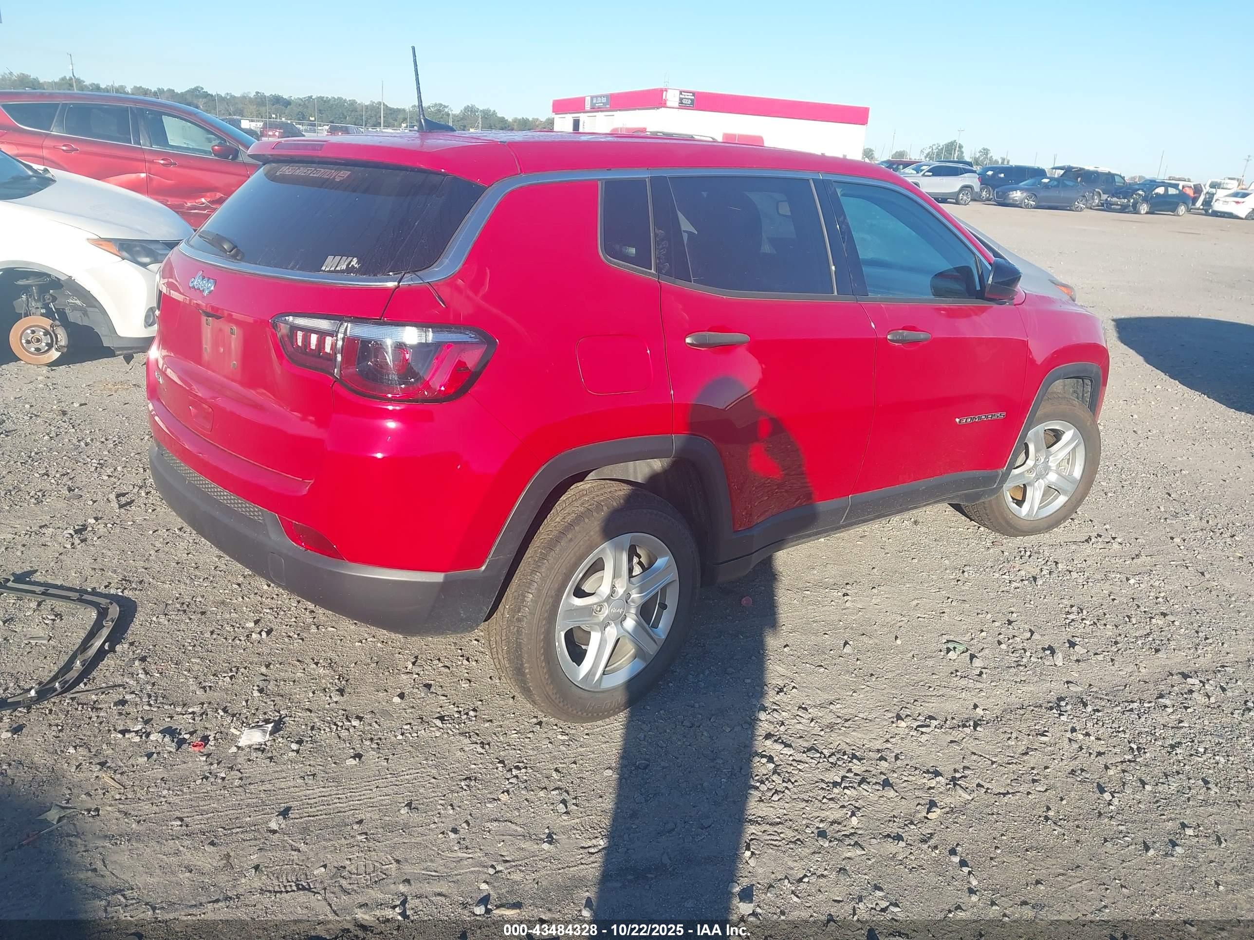 JEEP COMPASS image 4