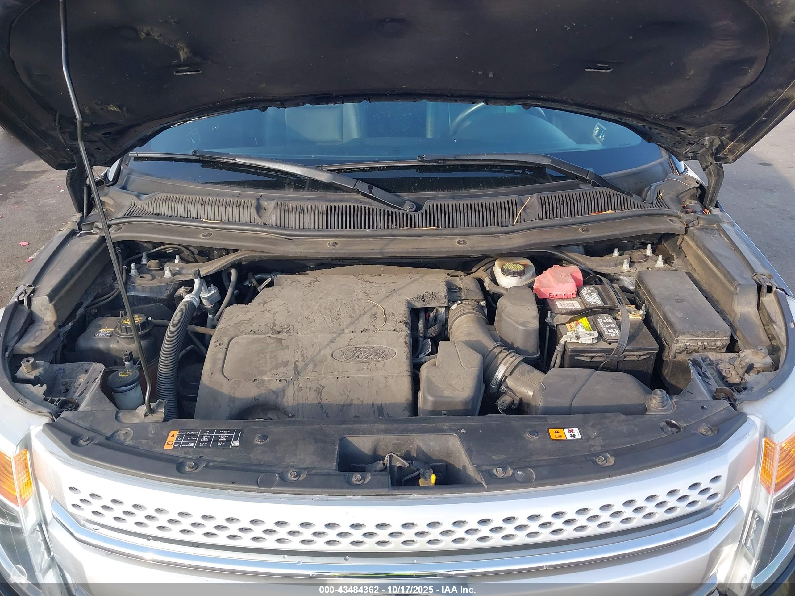 FORD EXPLORER image 10