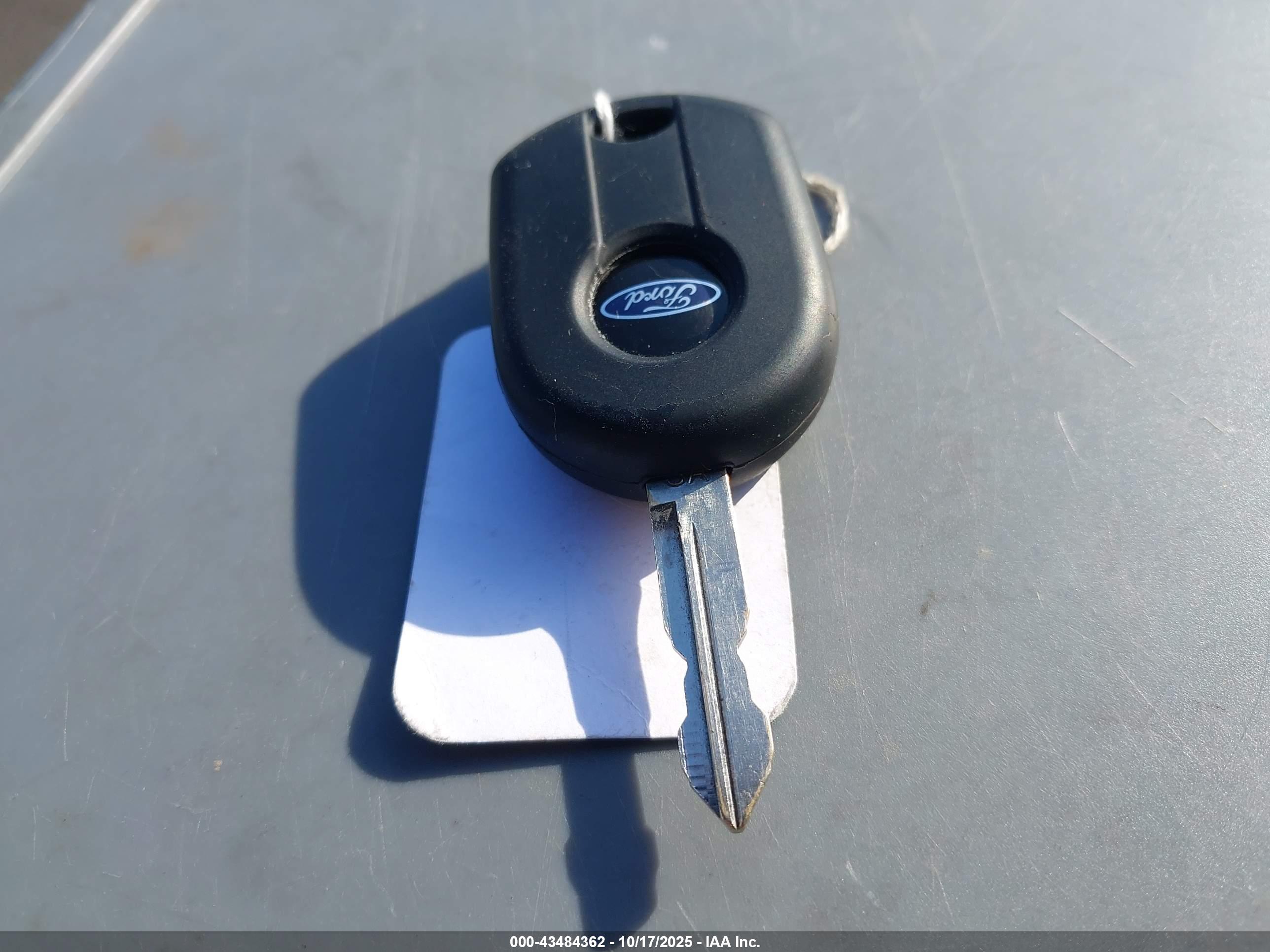FORD EXPLORER image 11