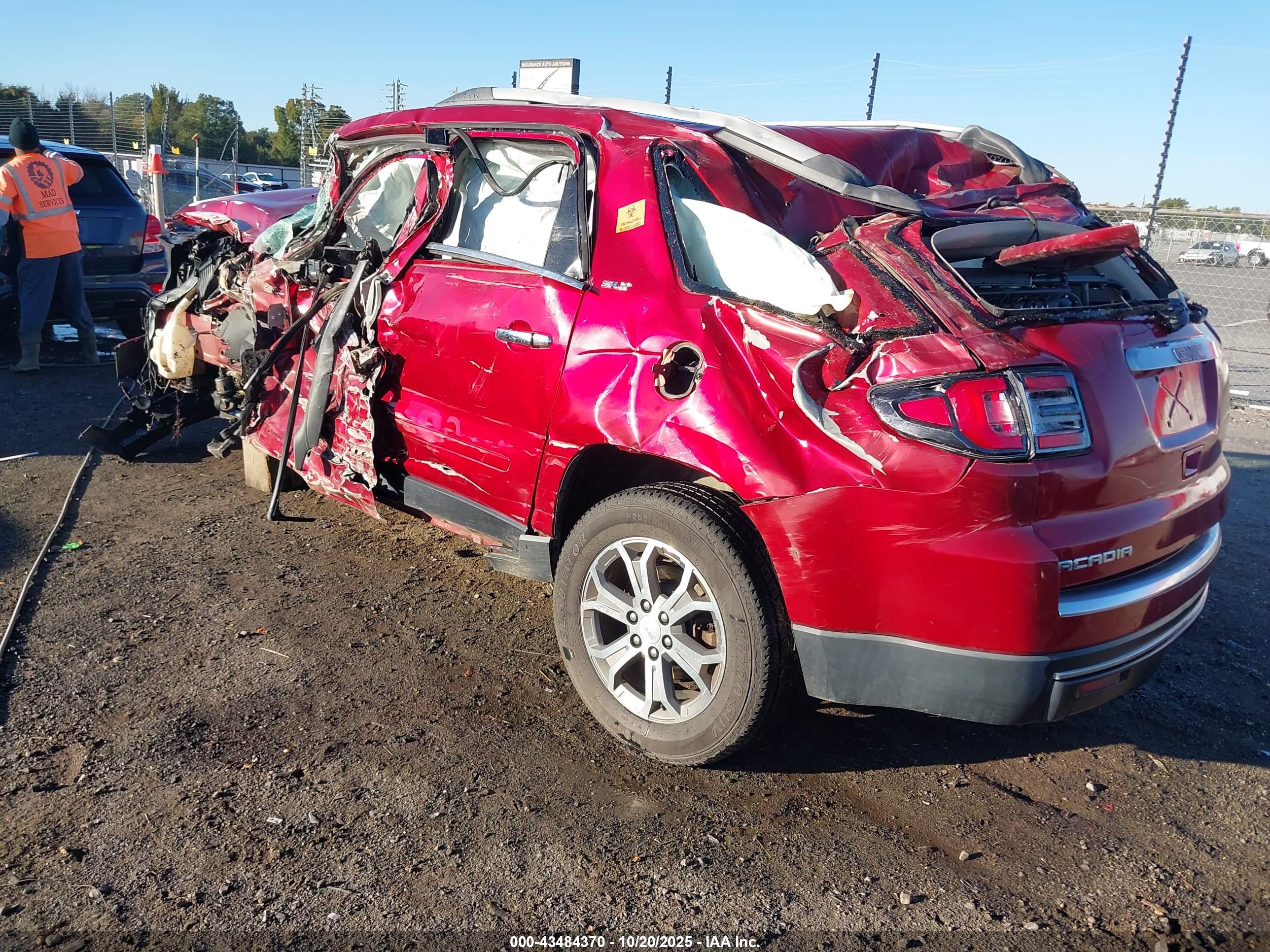 GMC ACADIA image 3