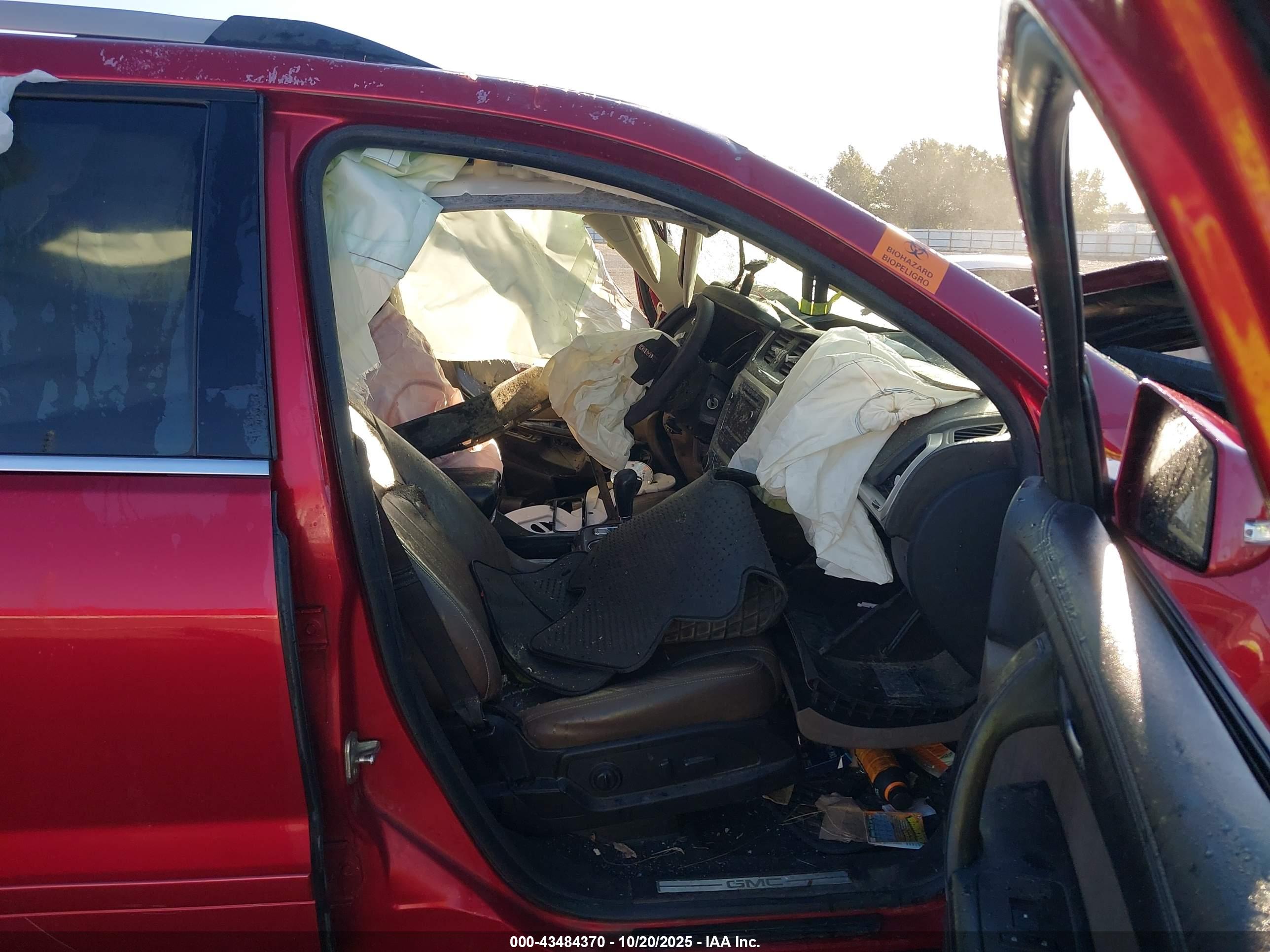 GMC ACADIA image 5
