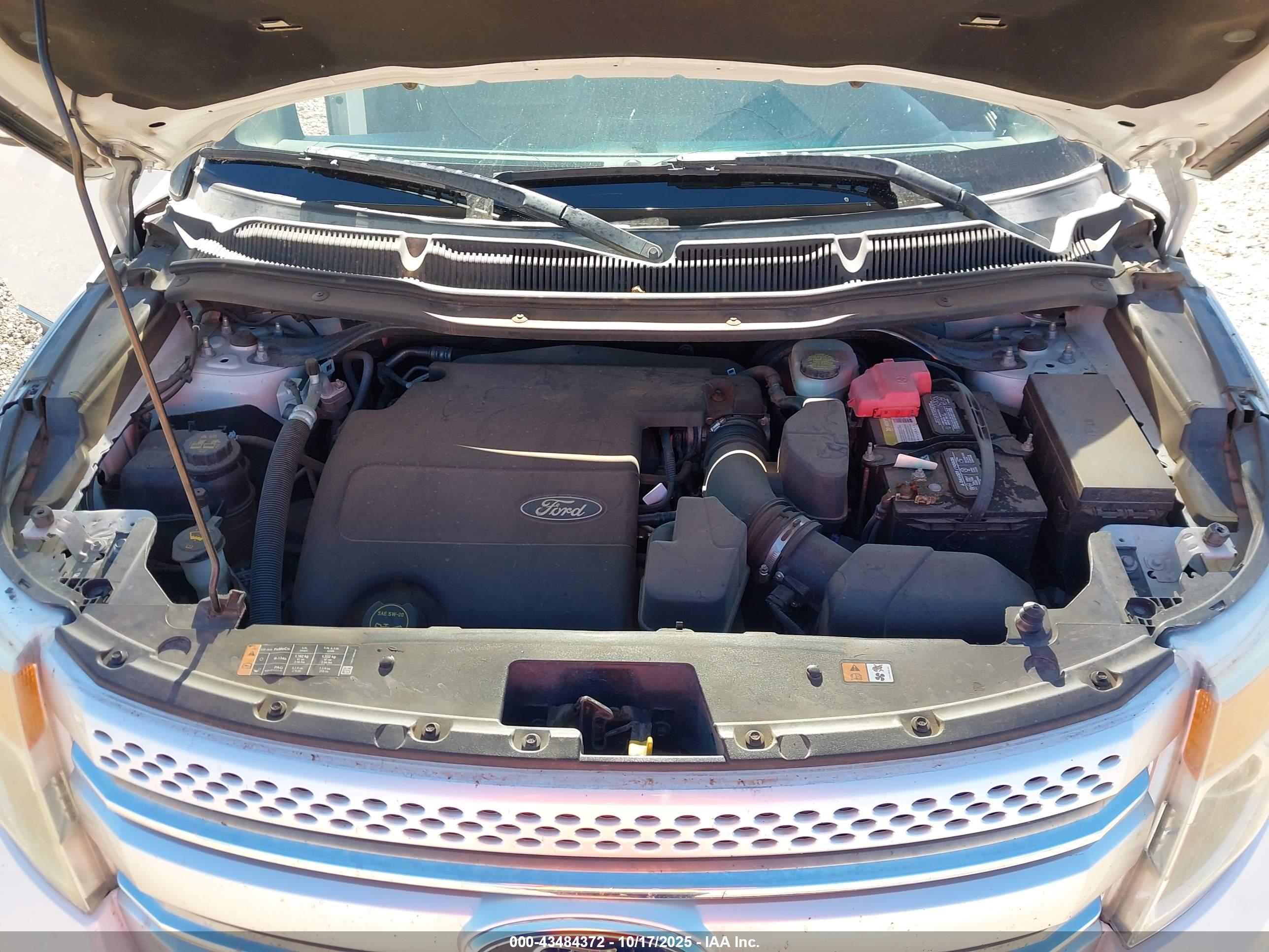 FORD EXPLORER image 10