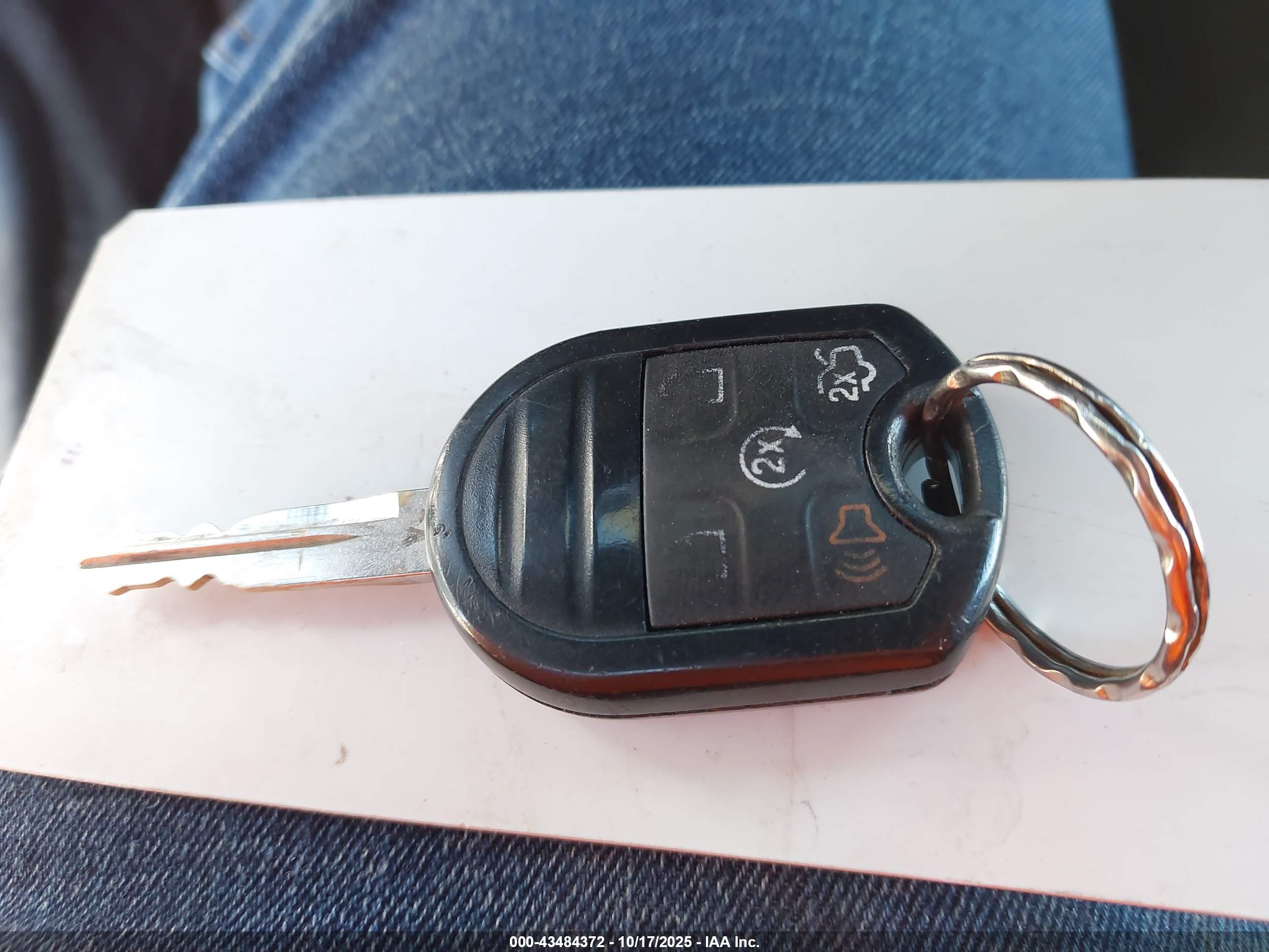 FORD EXPLORER image 11
