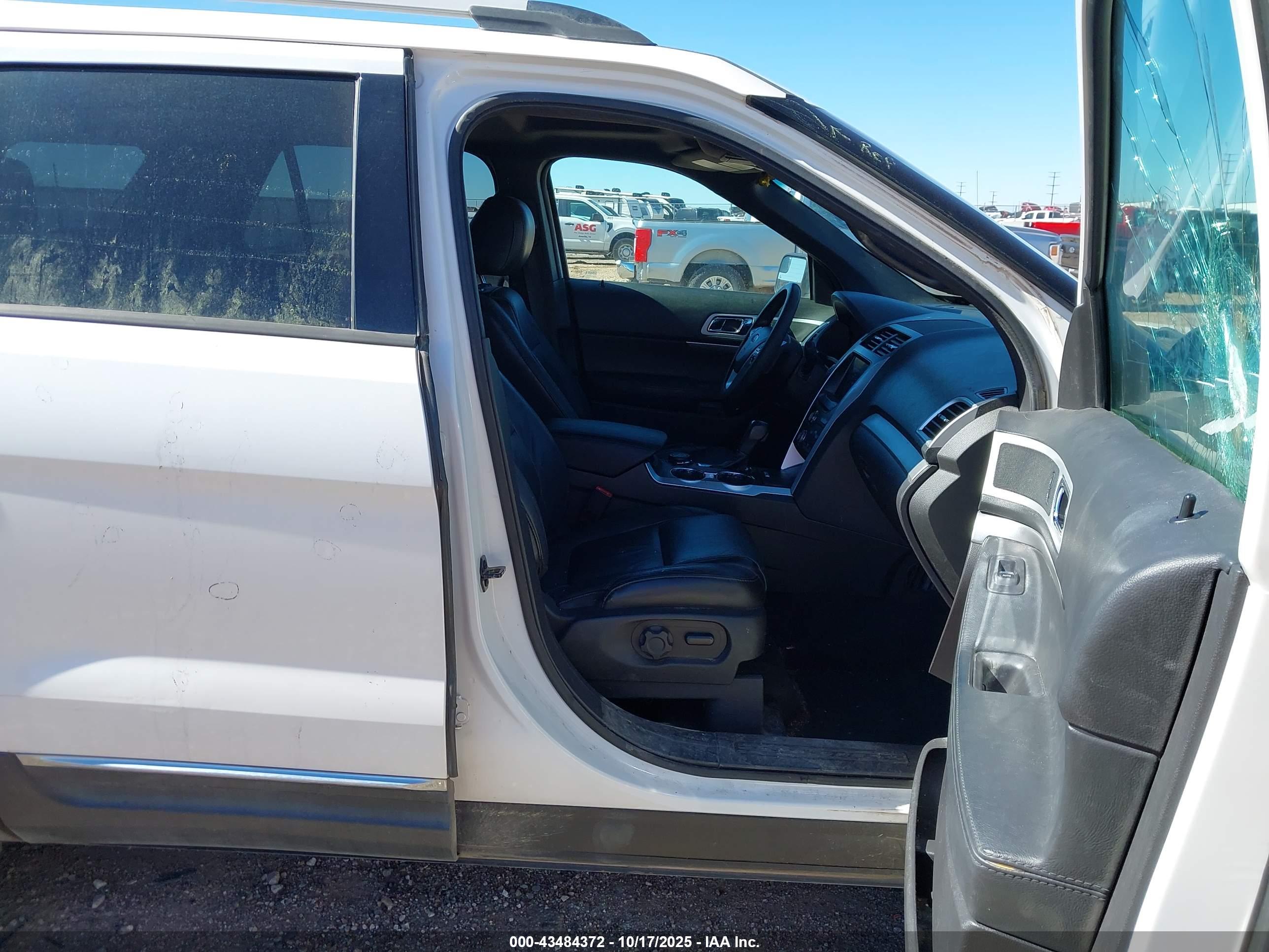 FORD EXPLORER image 5