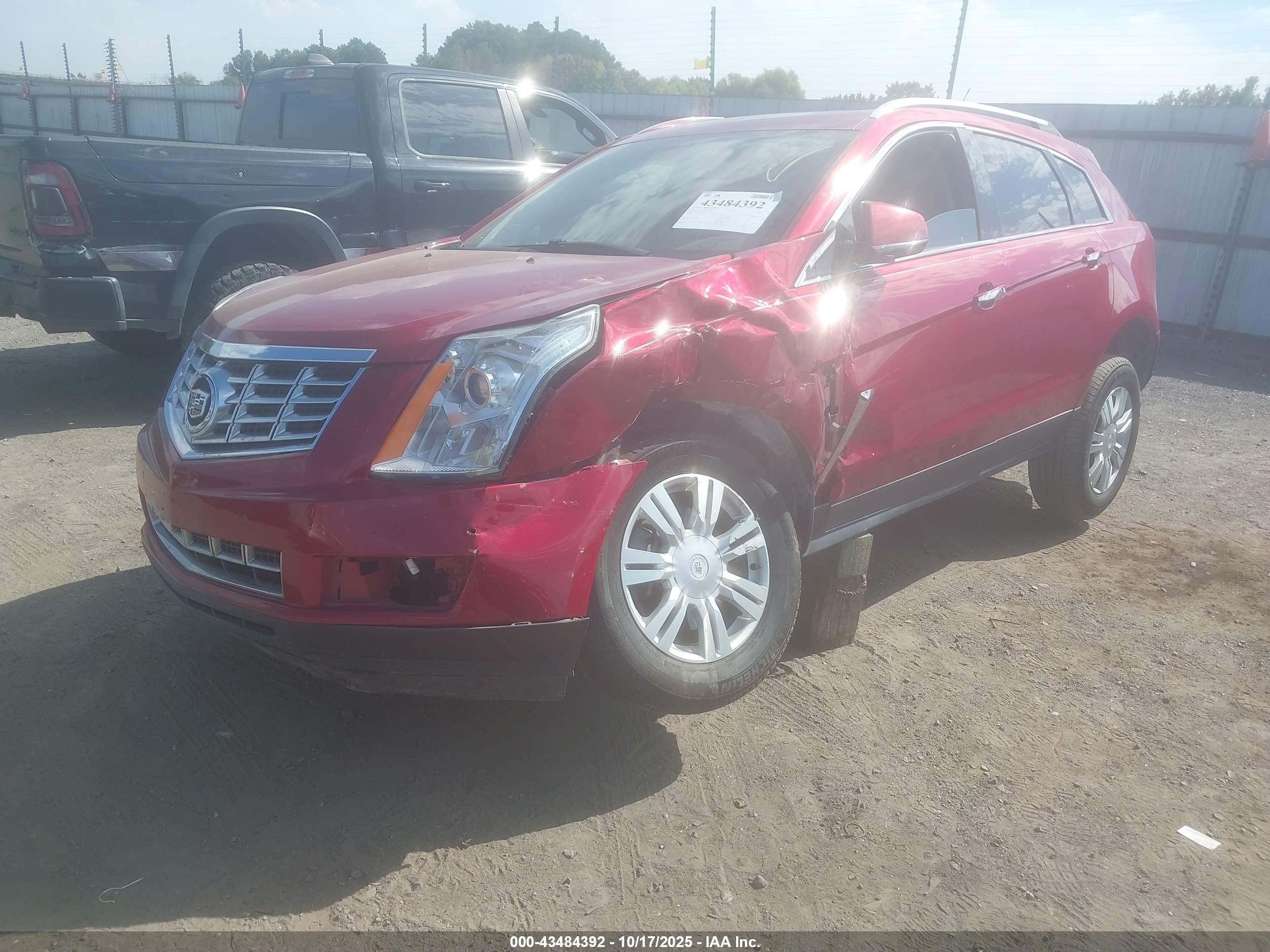 CADILLAC SRX image 2
