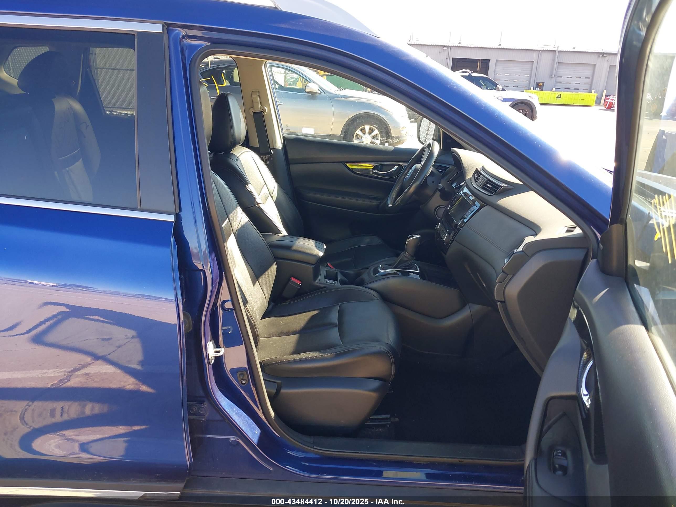 NISSAN ROGUE image 5