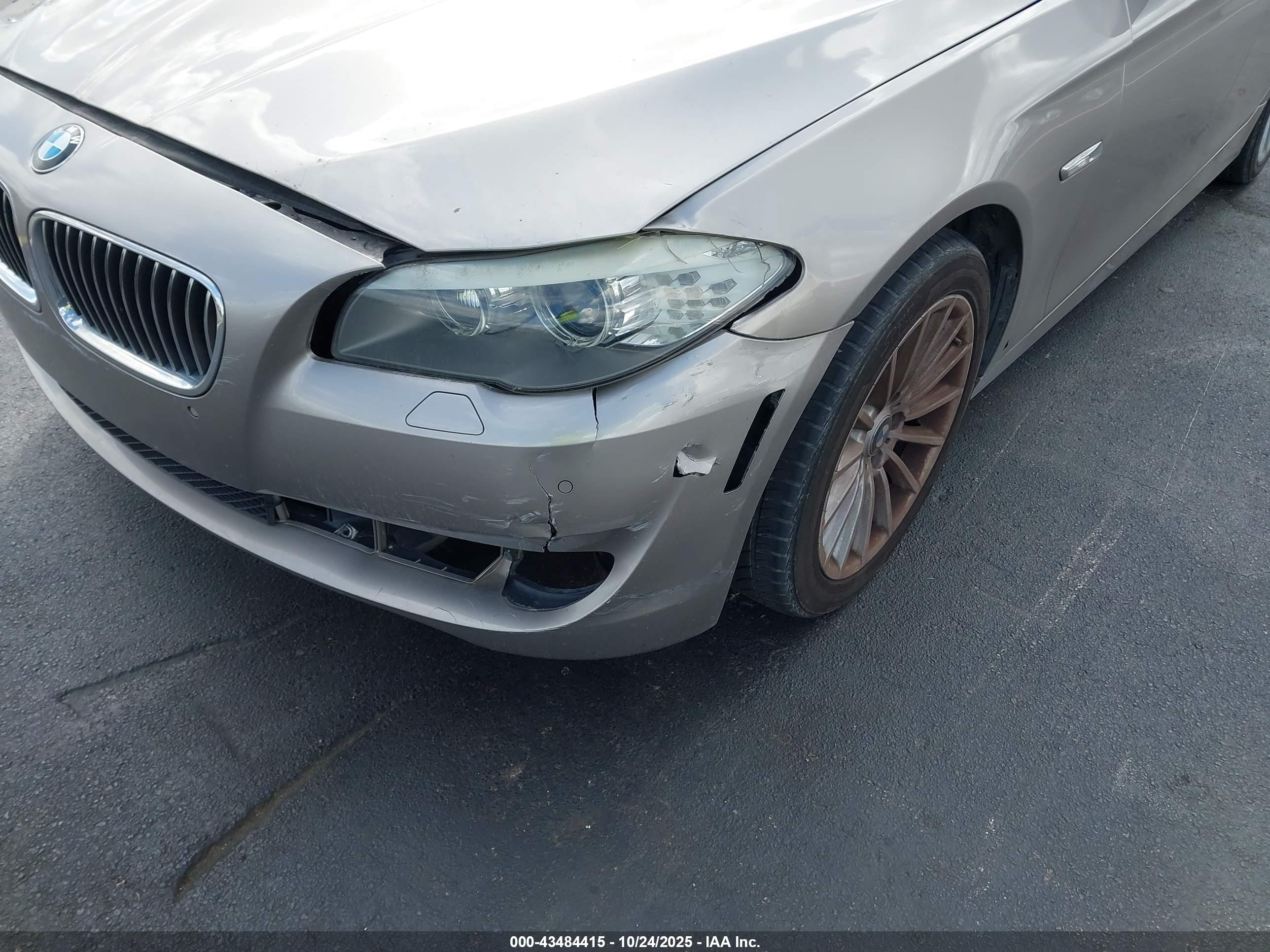 BMW 535I image 6