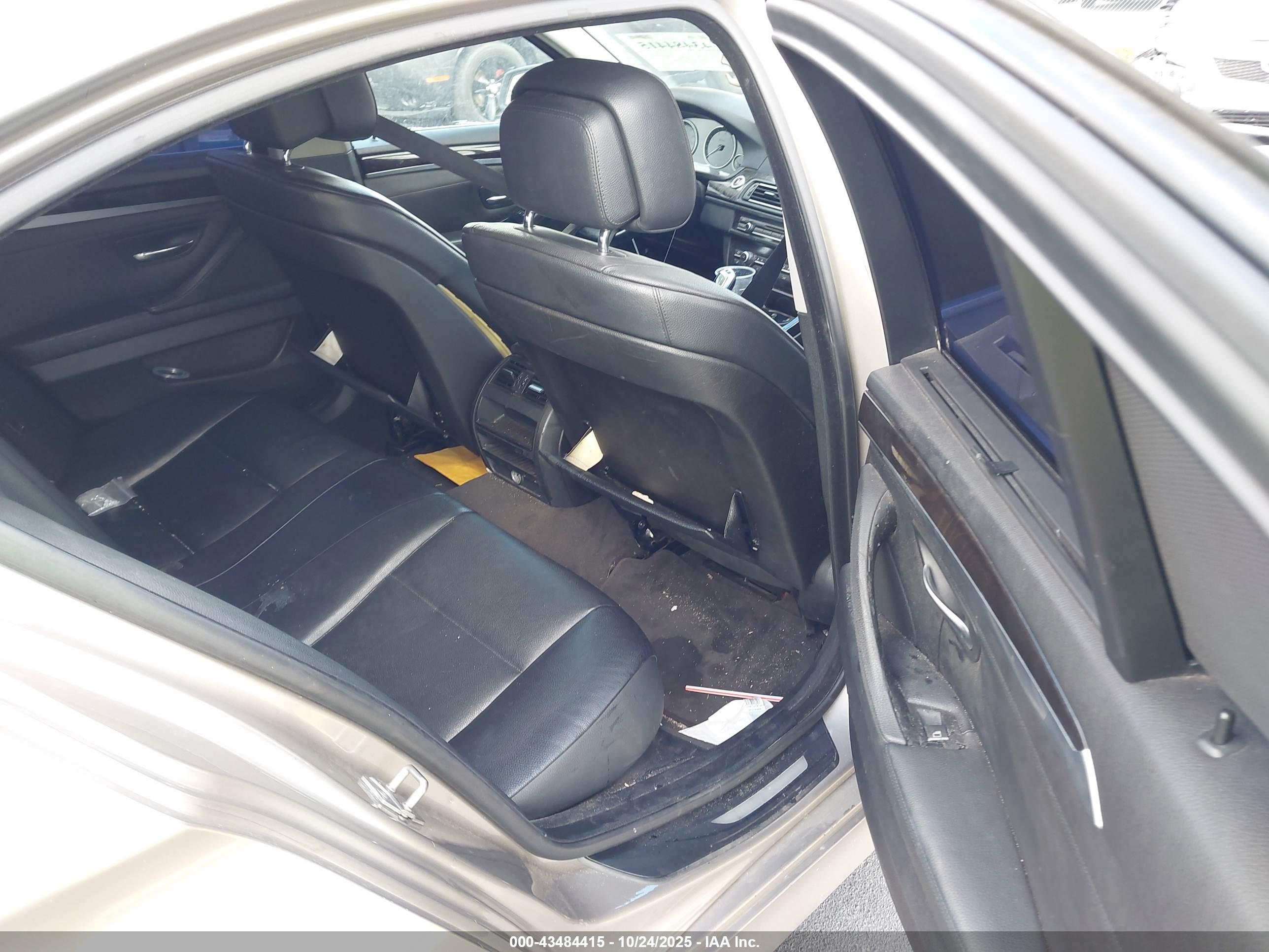 BMW 535I image 8