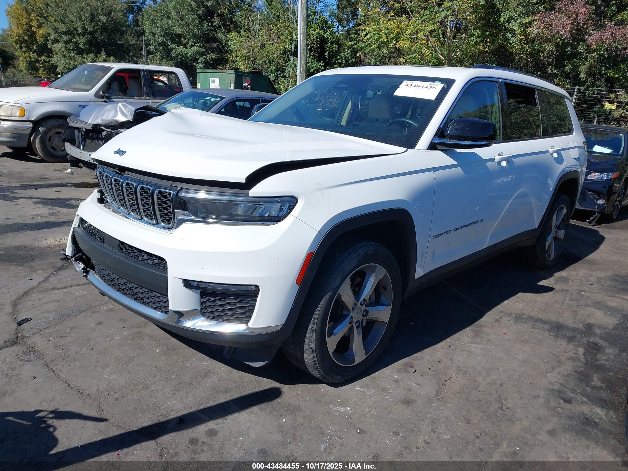JEEP GRAND image 2
