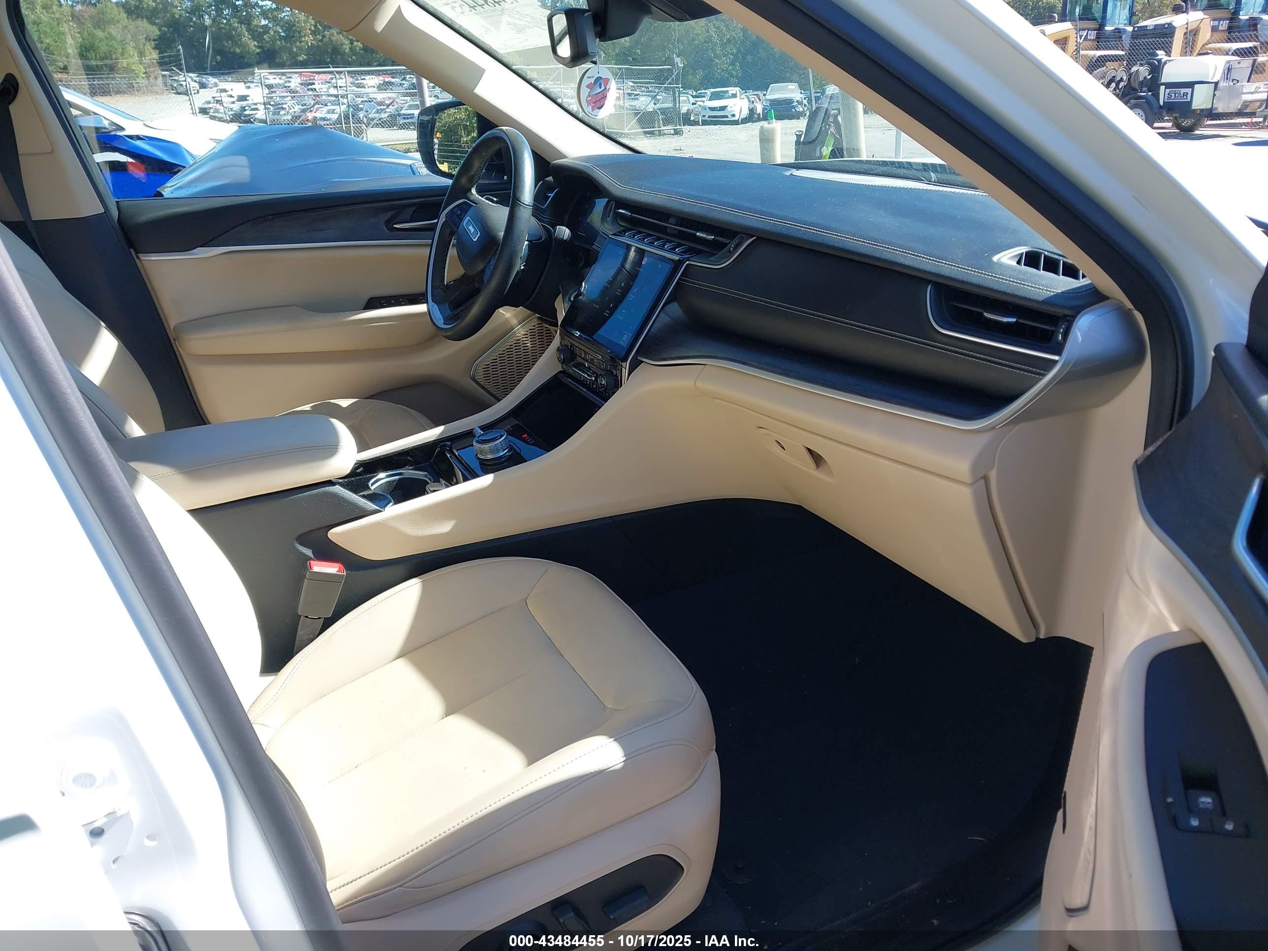 JEEP GRAND image 5