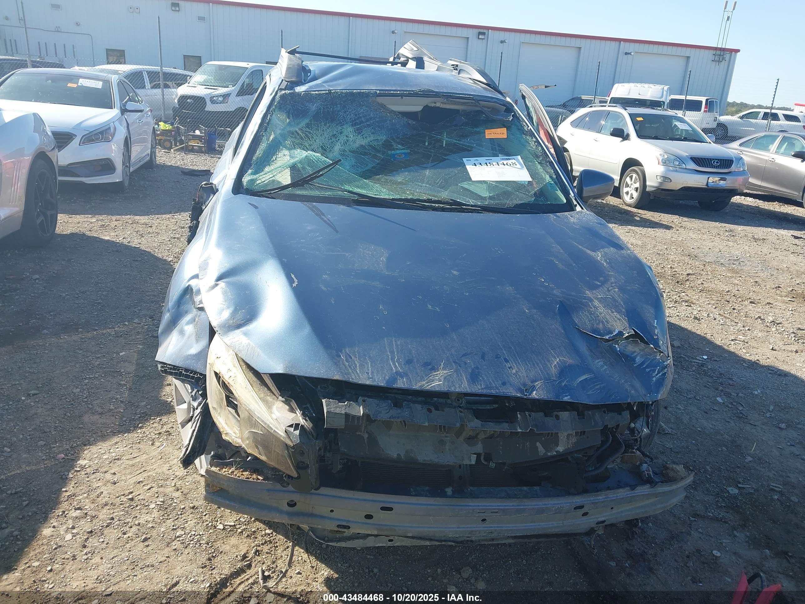 SUBARU OUTBACK image 6