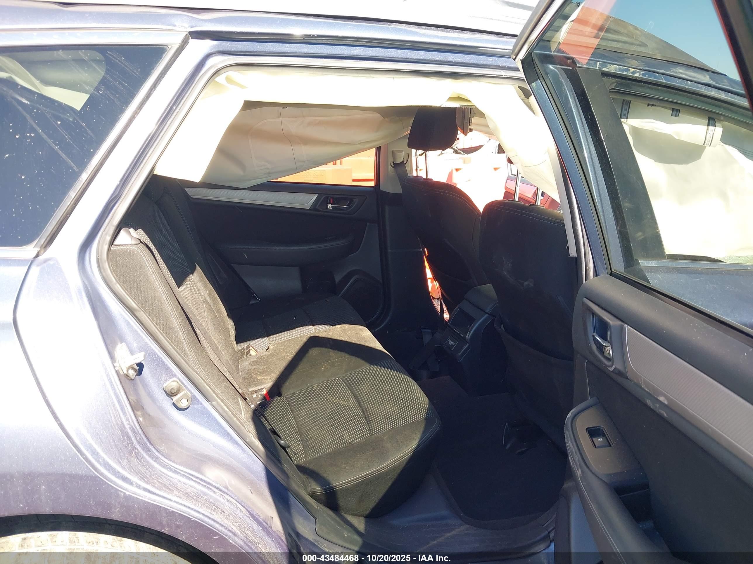 SUBARU OUTBACK image 8