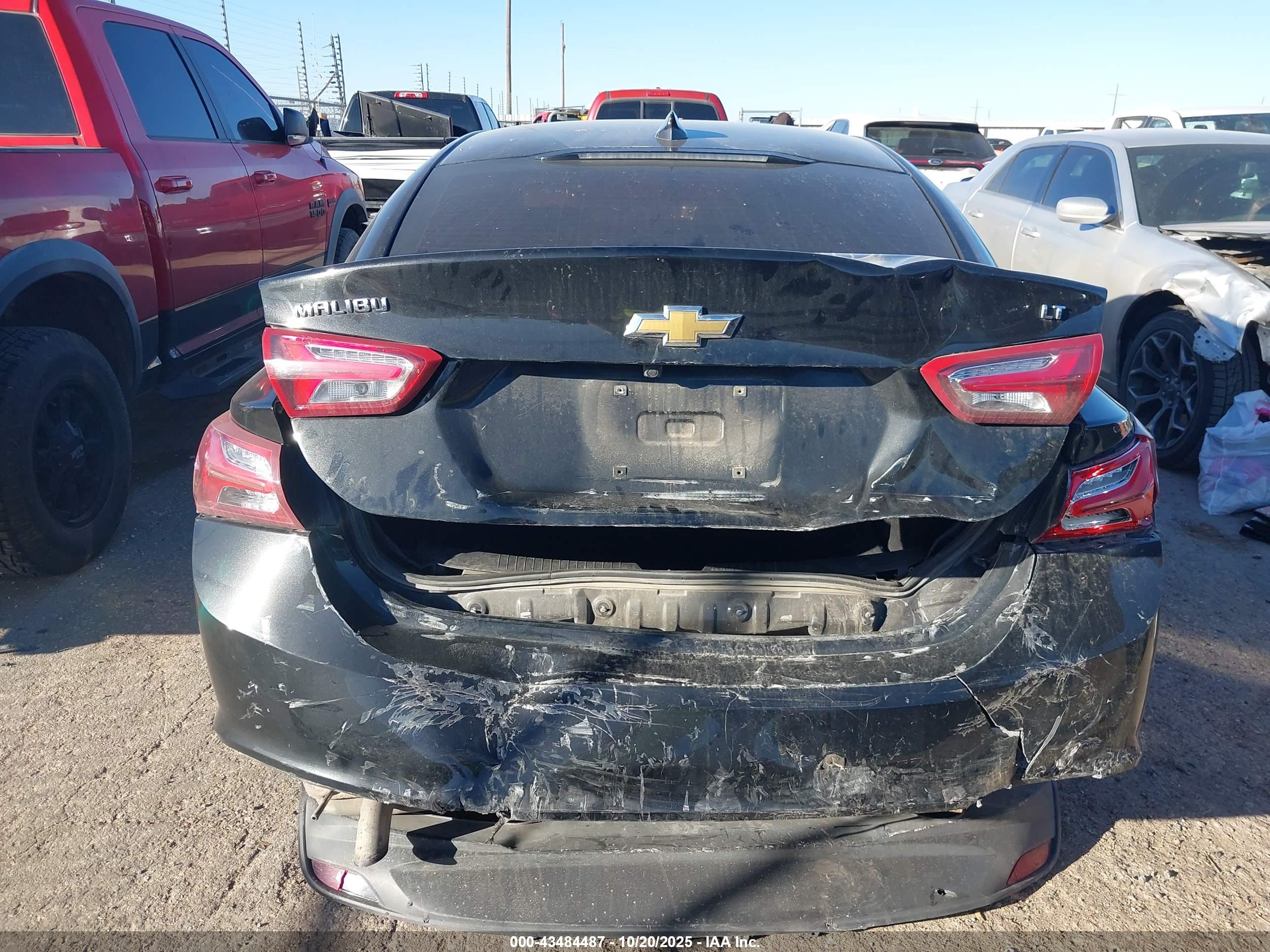 CHEVROLET MALIBU image 6