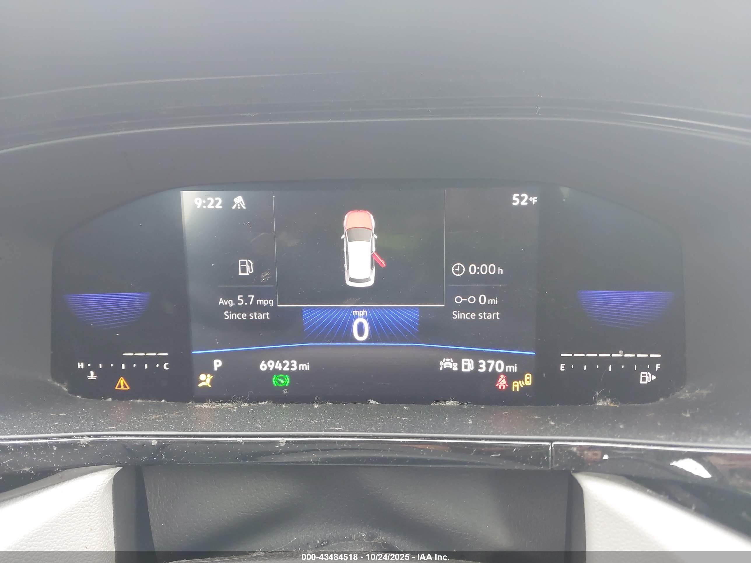 VOLKSWAGEN TAOS image 7